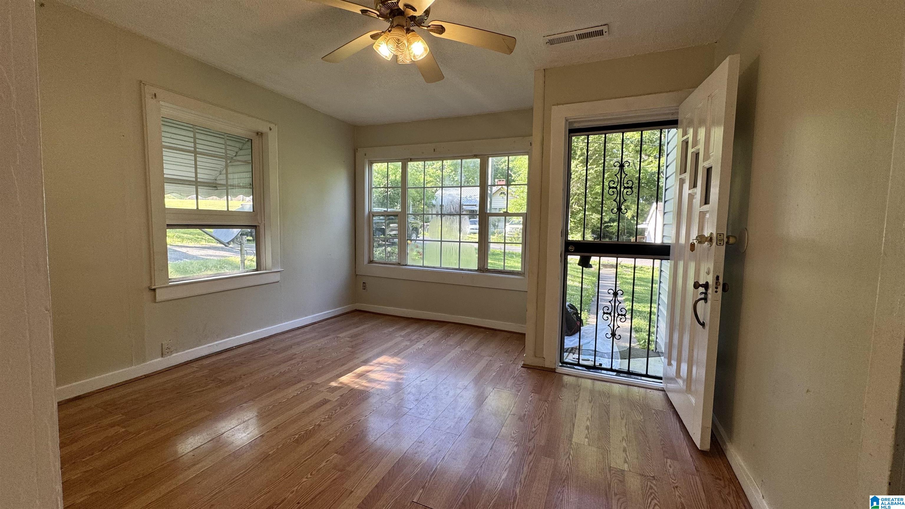 3336 HILLCREST AVENUE