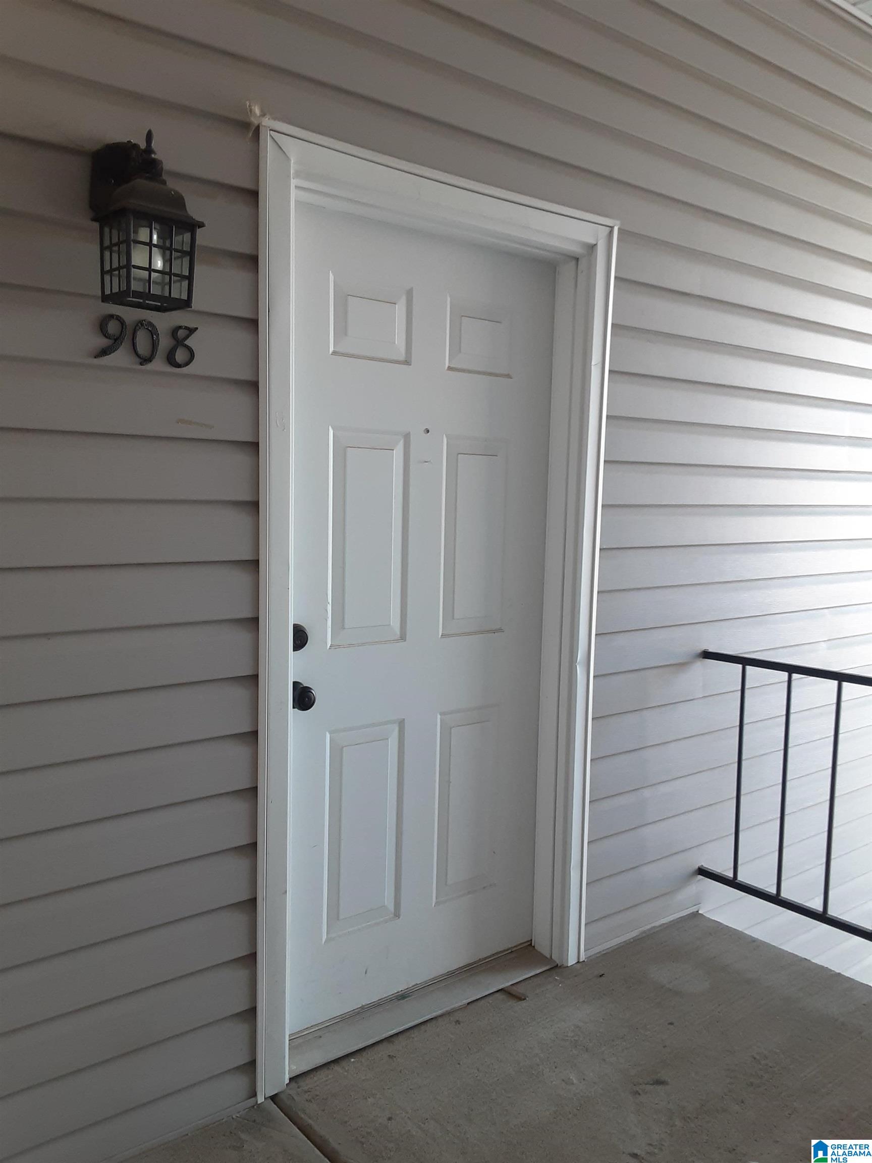 908 WOODLAND VILLAGE 908