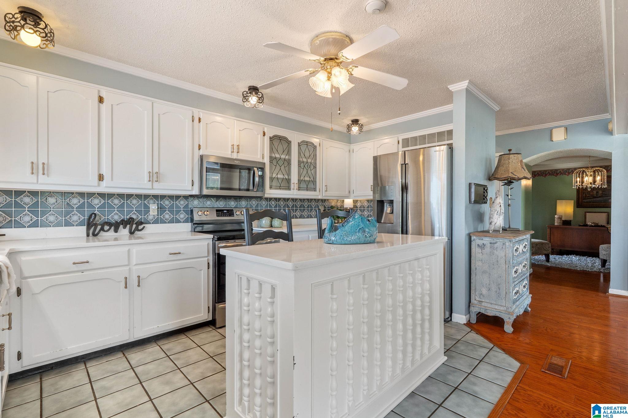 657 SHANNON LYNN SHORES LANE