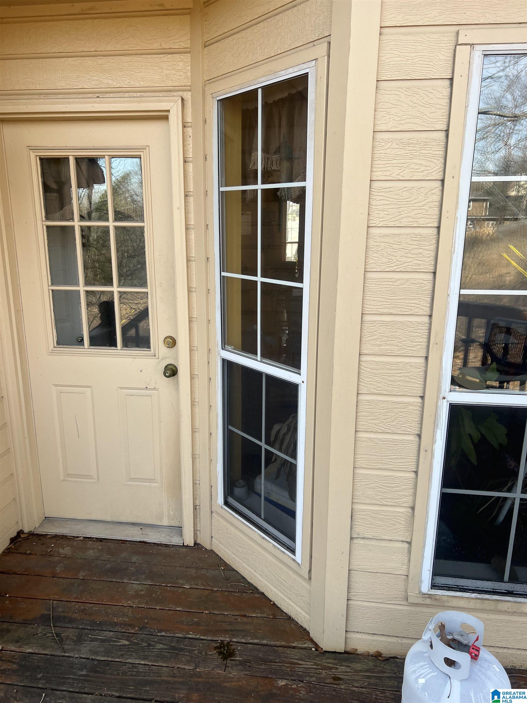 2751 WELLINGTON DRIVE