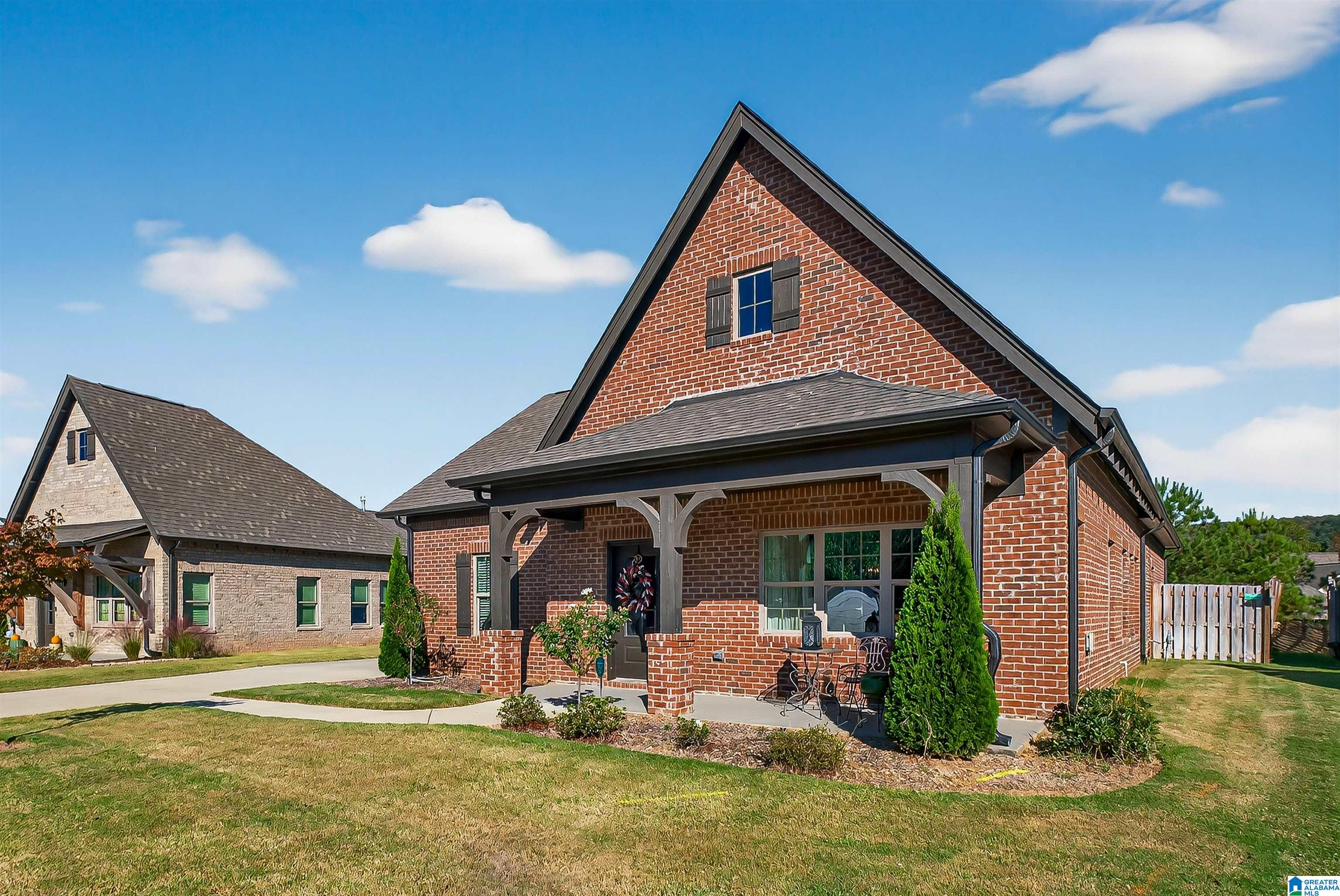 6162 ENGLISH VILLAGE LANE