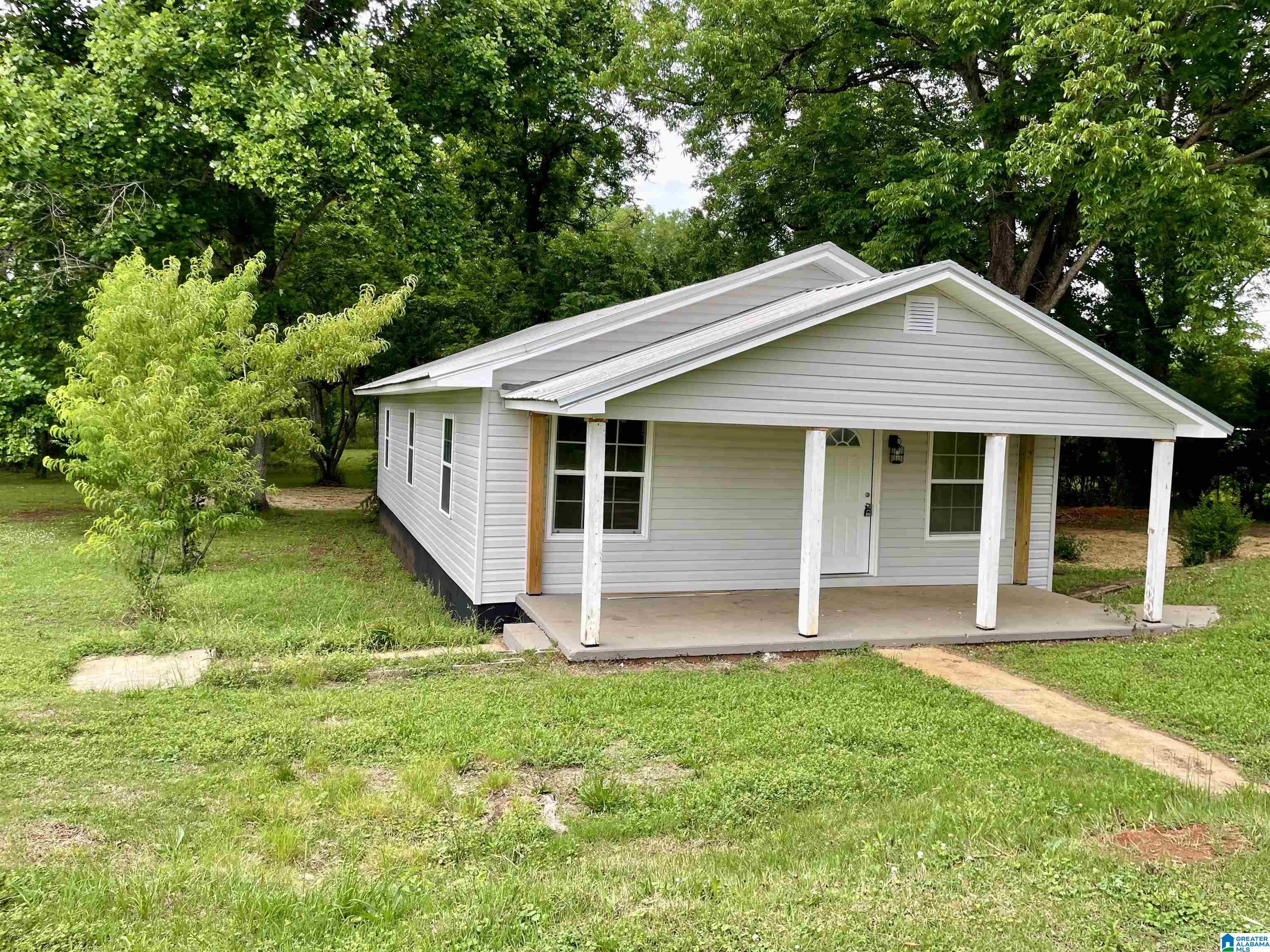 Photo 1 of 16 — 259 1ST AVENUE N, MUNFORD, AL 36268