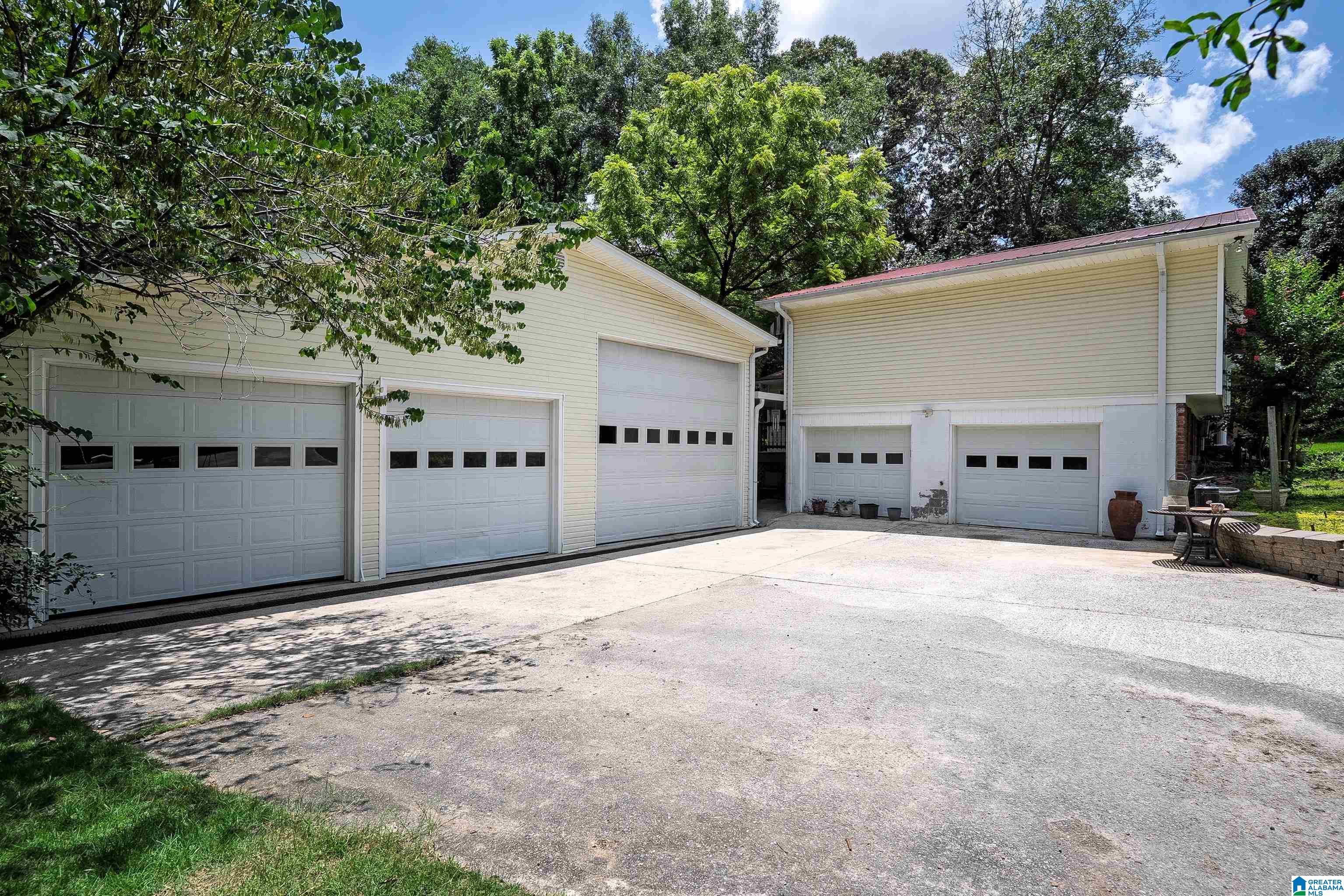 545 OVERHILL DRIVE