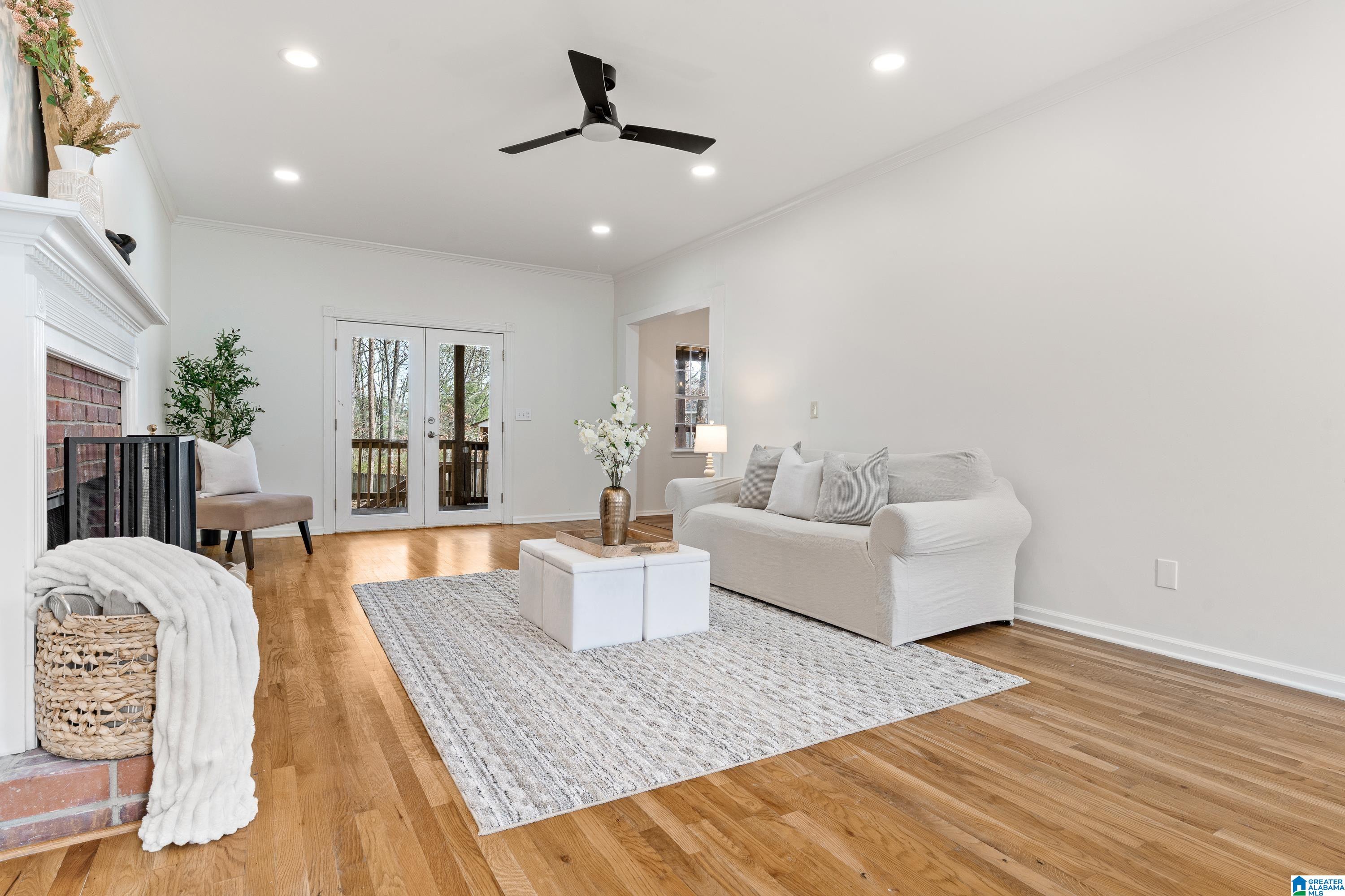 120 STERLING GATE DRIVE