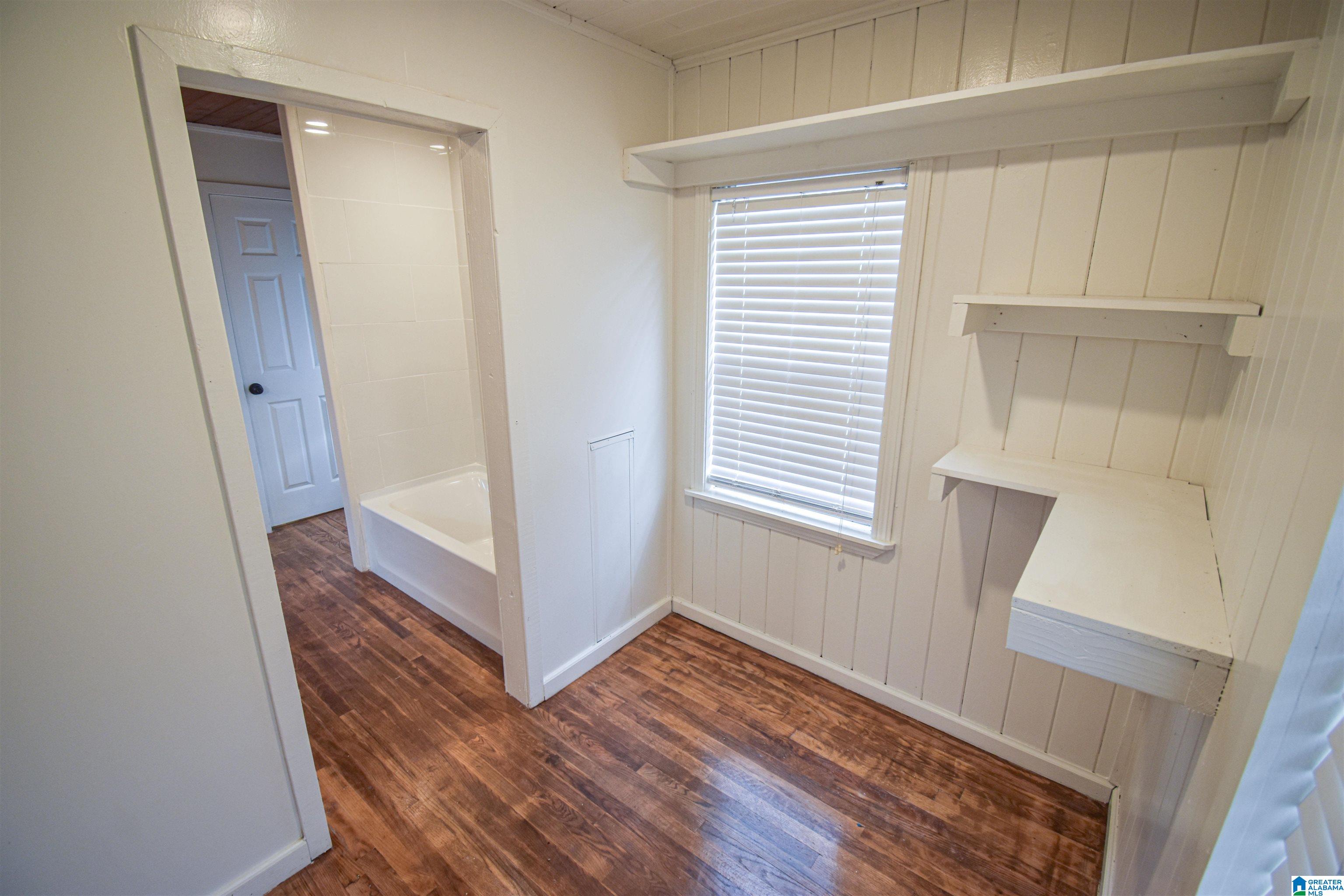 4006 ALABAMA AVENUE NE