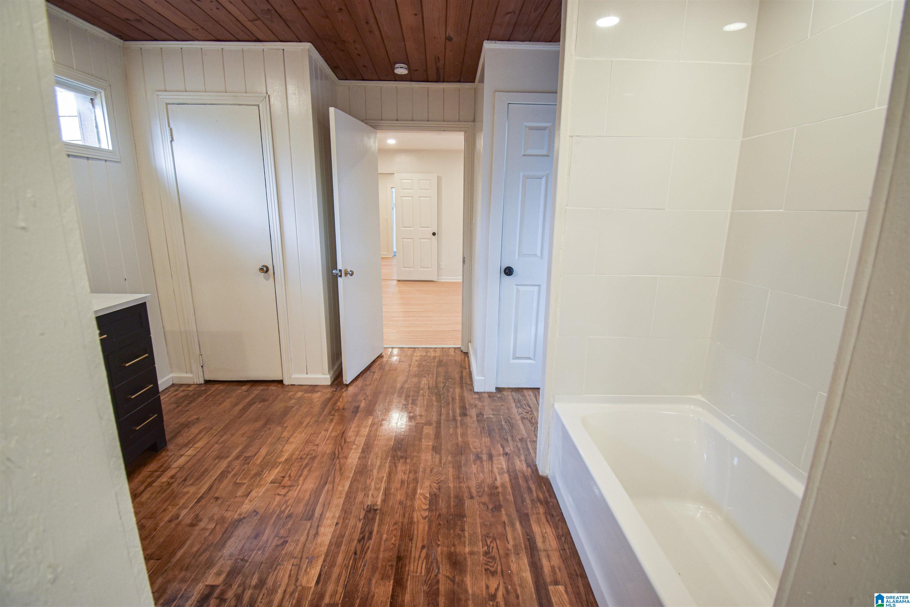 4006 ALABAMA AVENUE NE