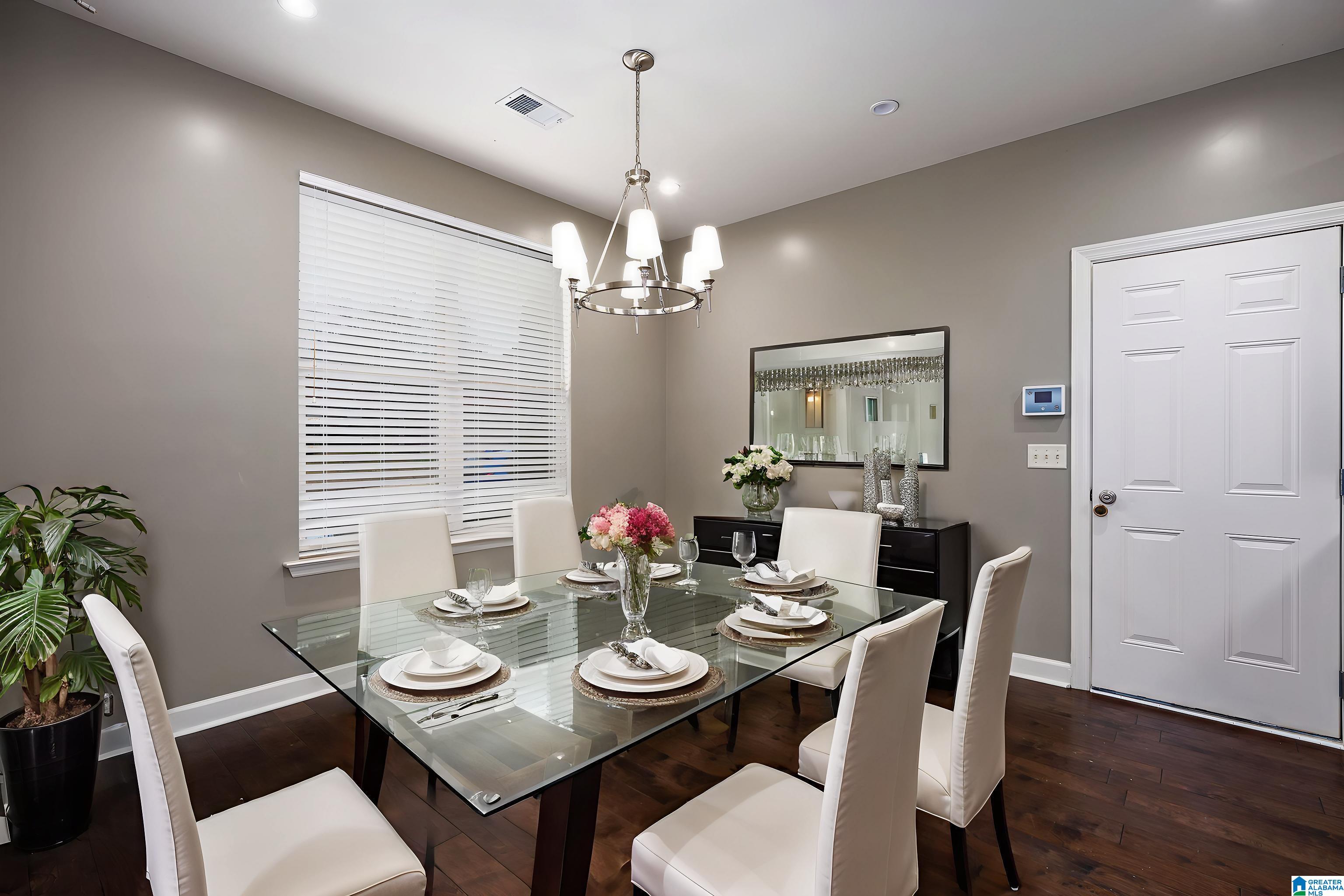 1279 WASHINGTON DRIVE