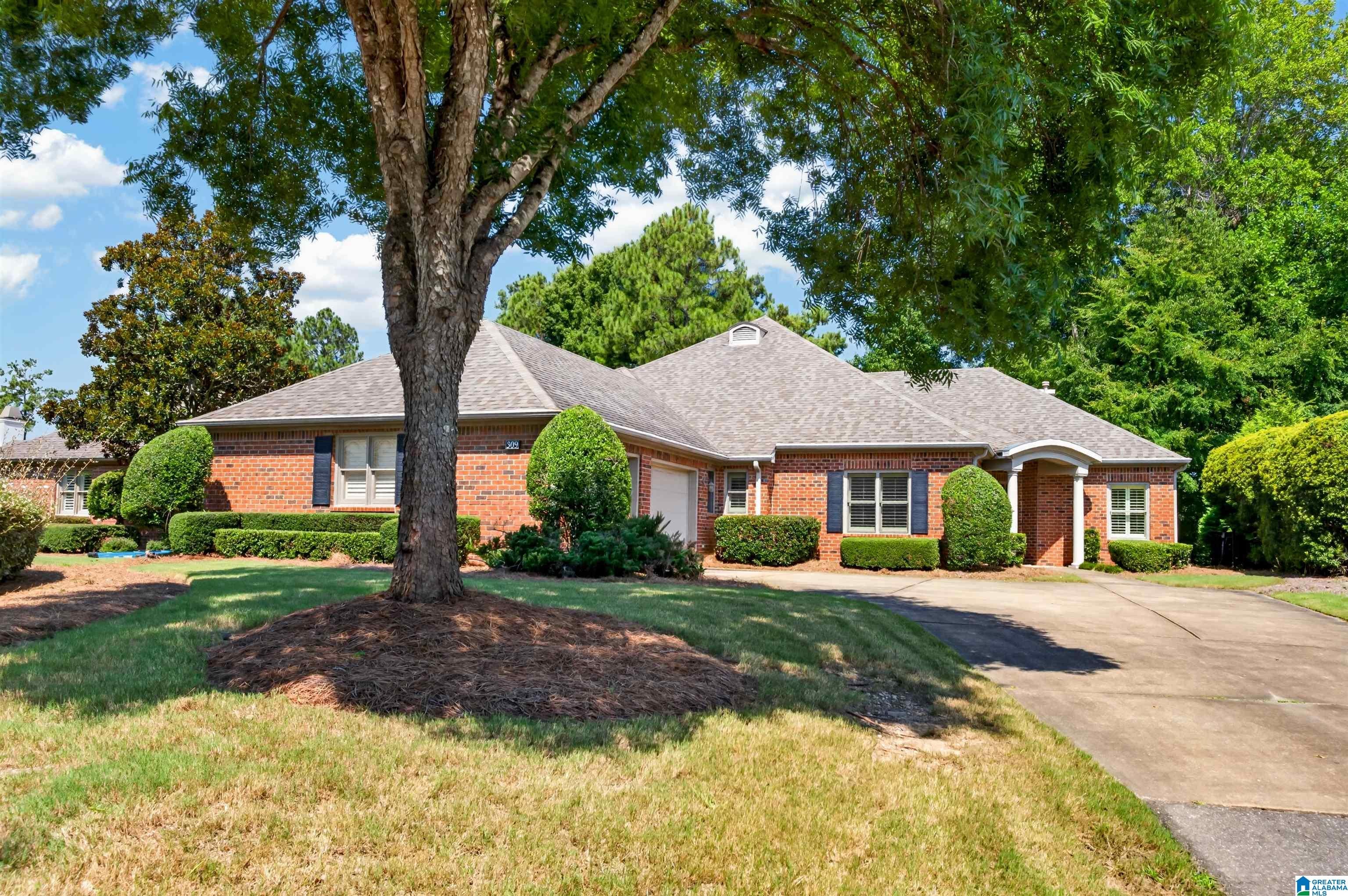 309 STRATHDON PLACE