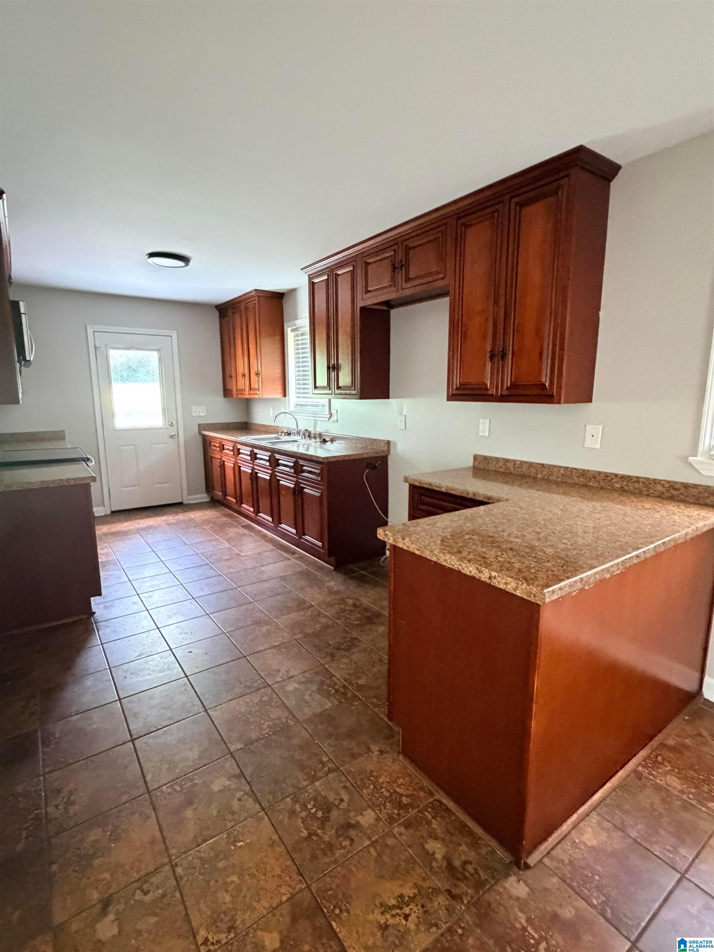 2701 8TH STREET NE