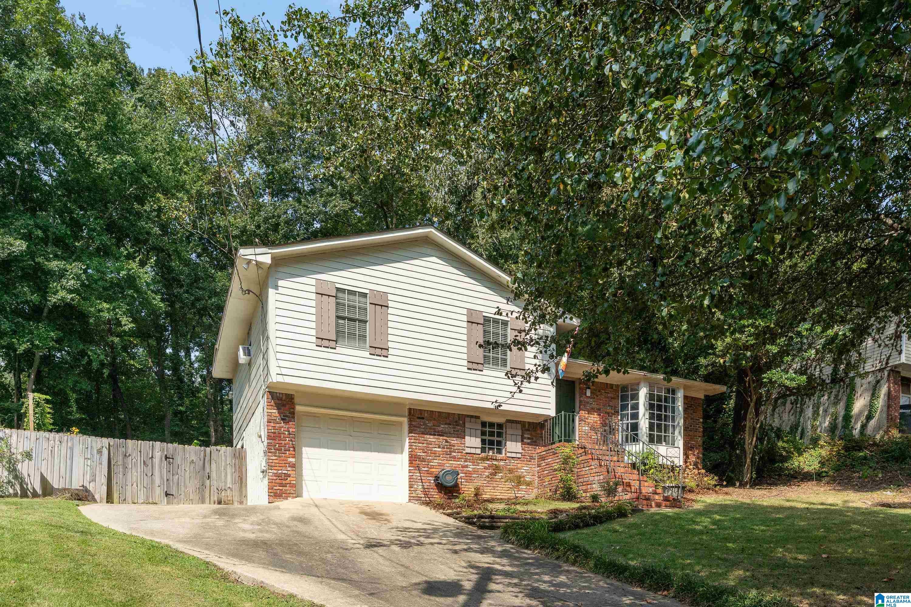 532 CONWAY LANE