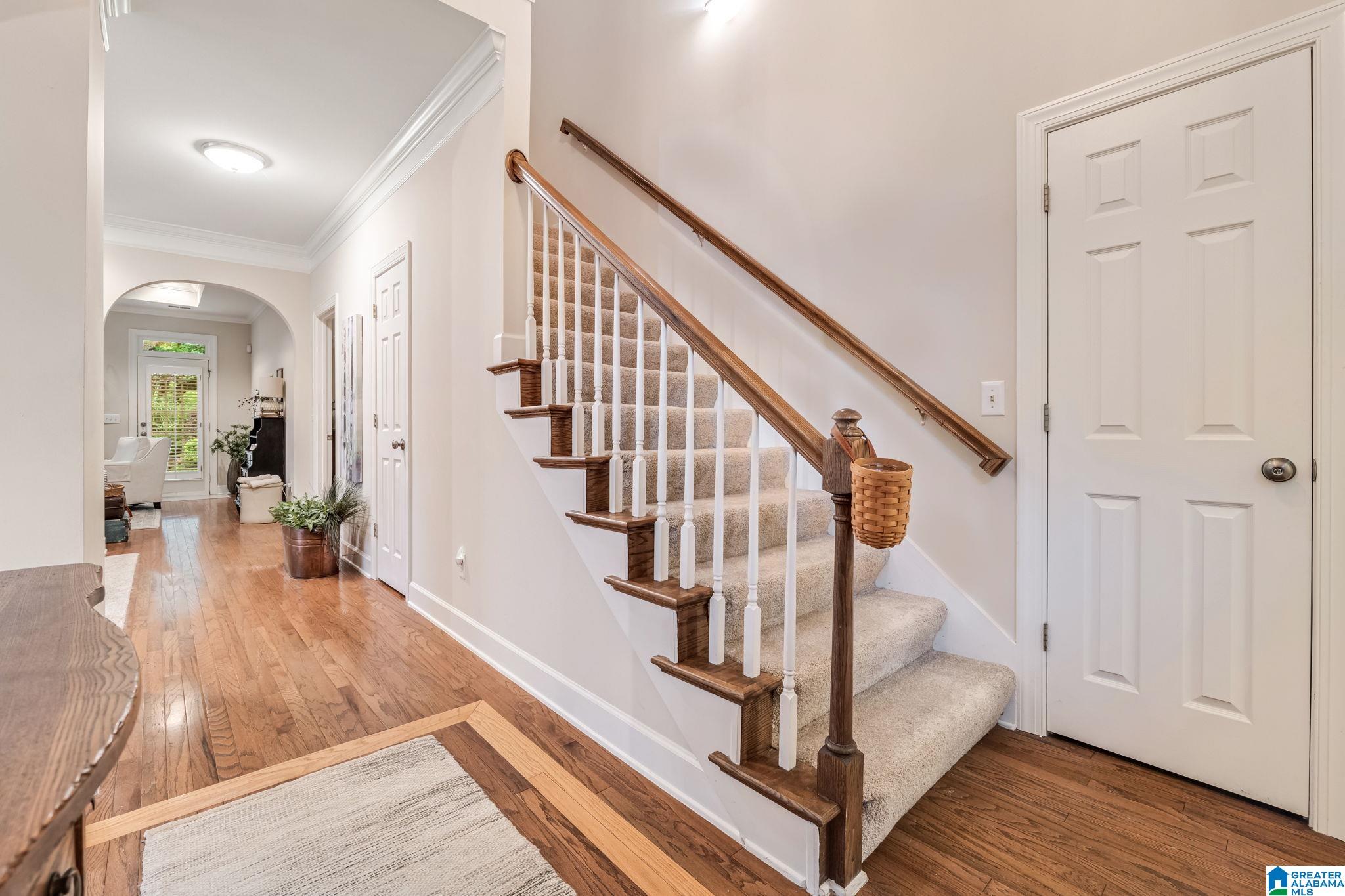 1116 ASHBURY SQUARE