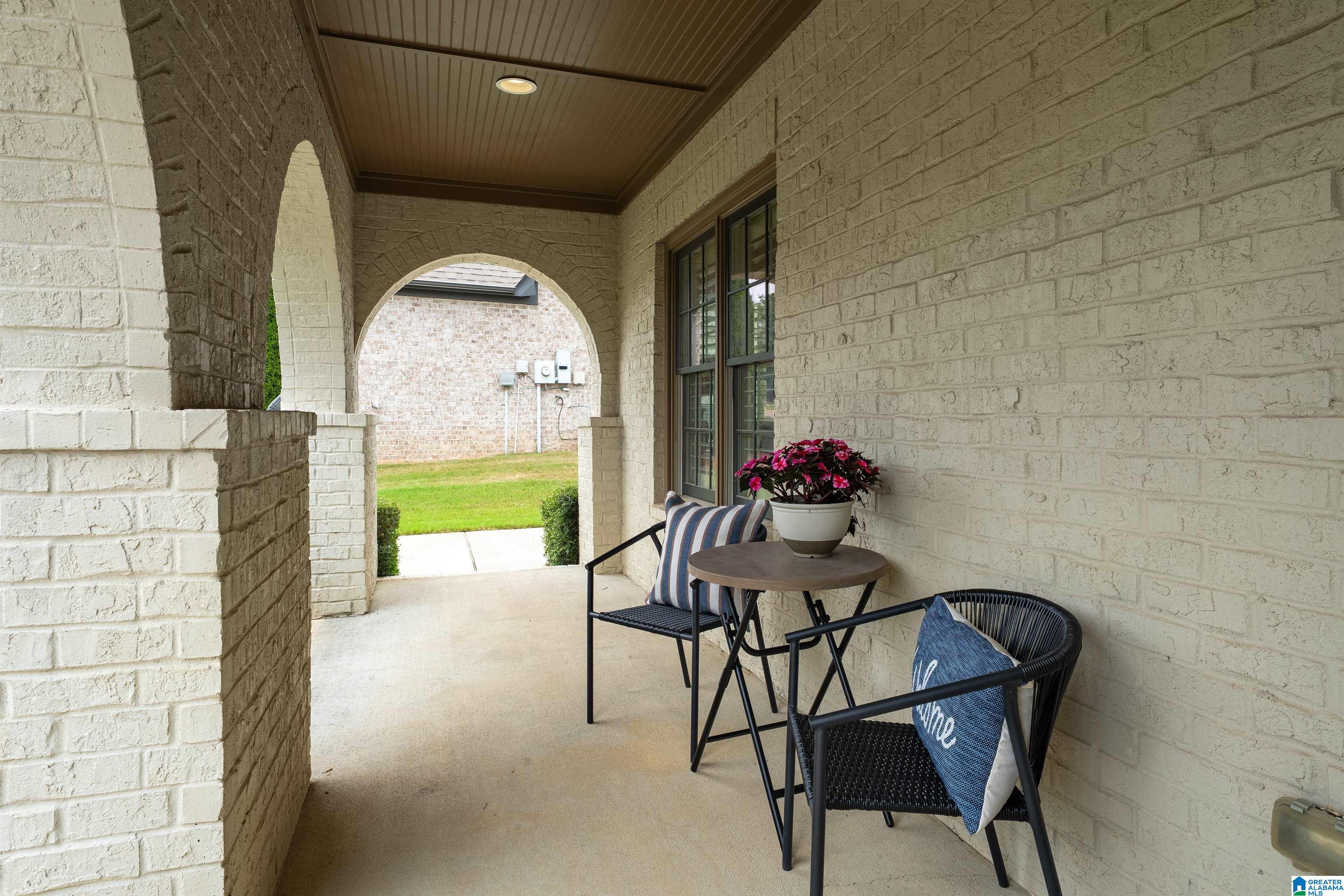 1042 REGENT PARK DRIVE