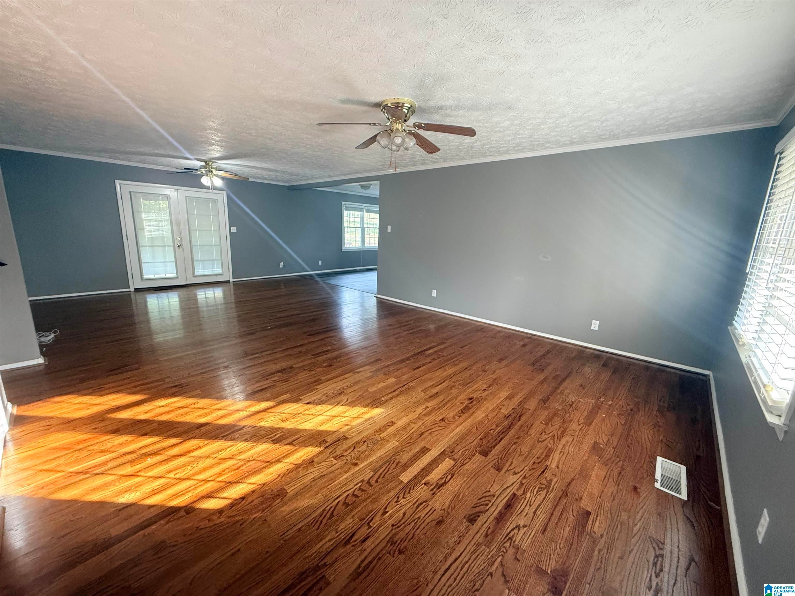 815 CREEK TRAIL