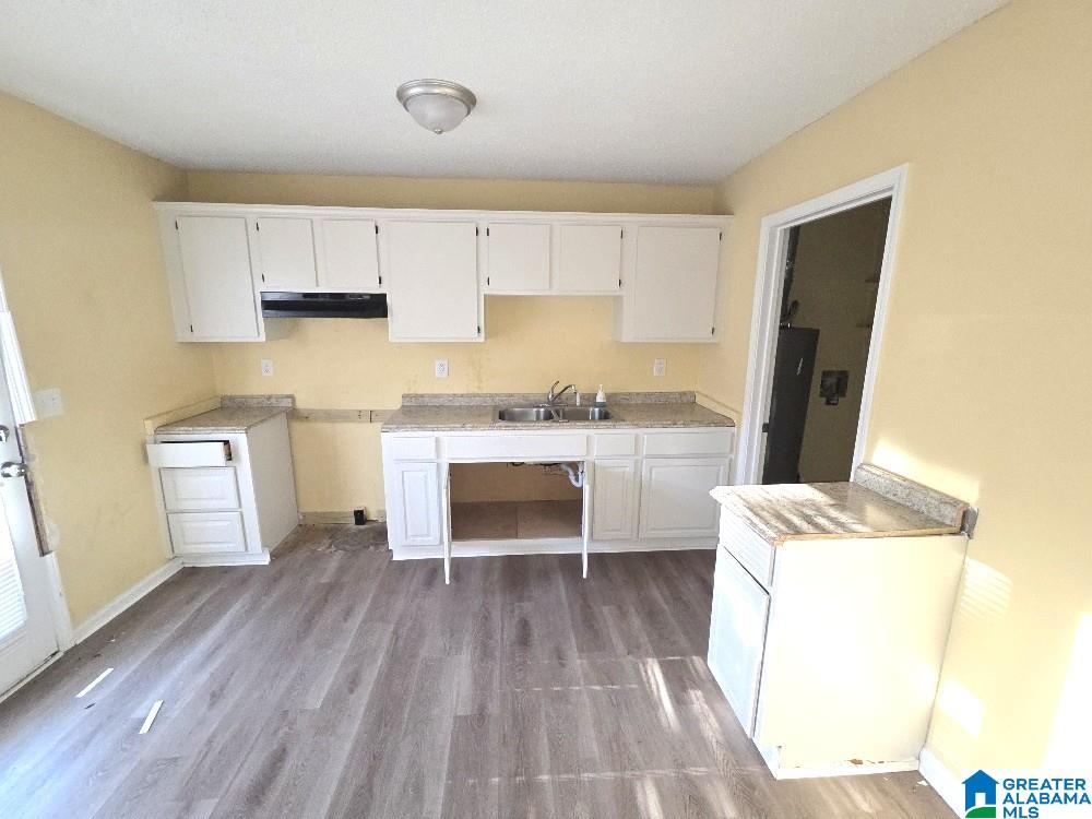 3000 AVENUE M