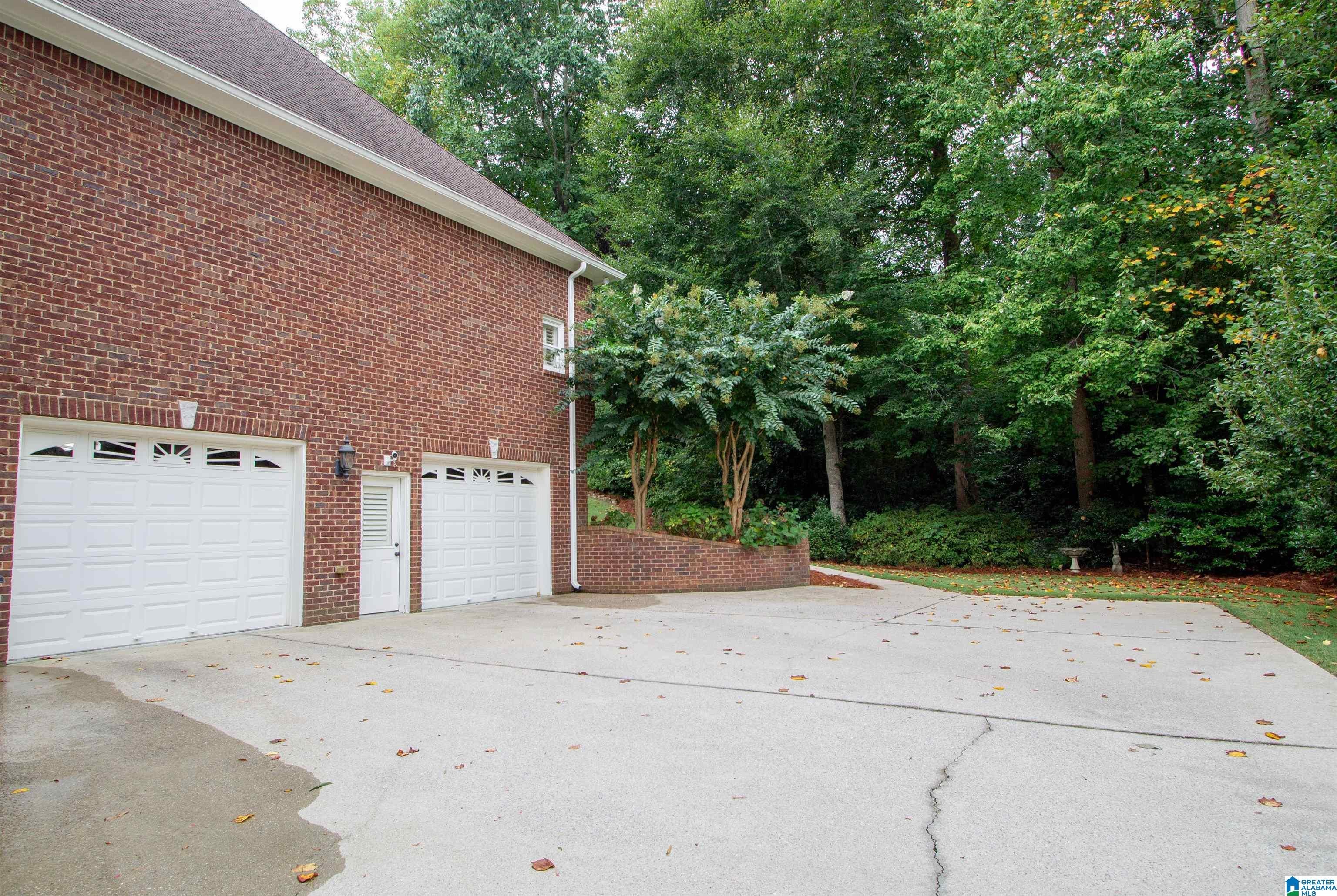 990 COBBLE CREEK DRIVE