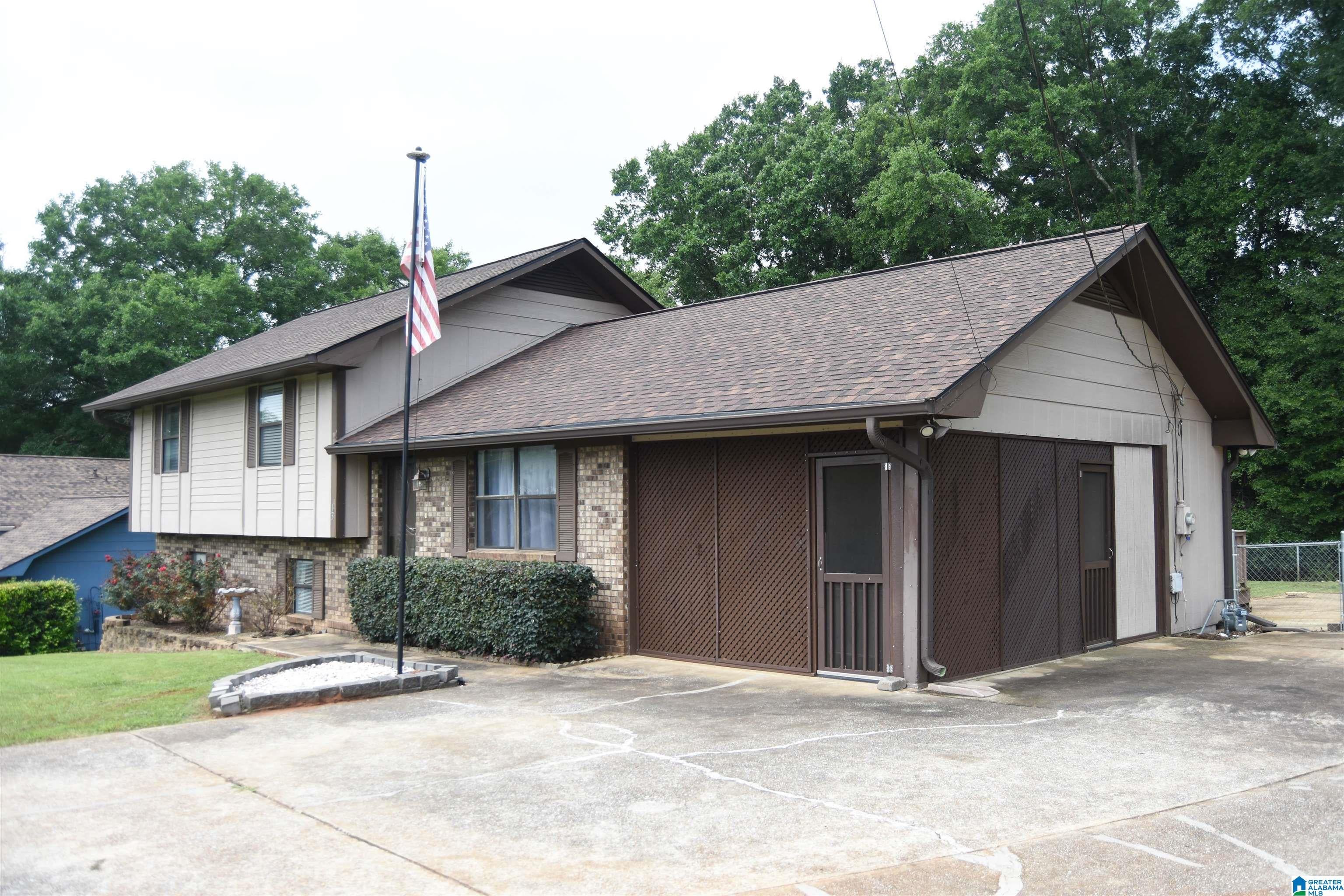 13 LONE OAK DRIVE