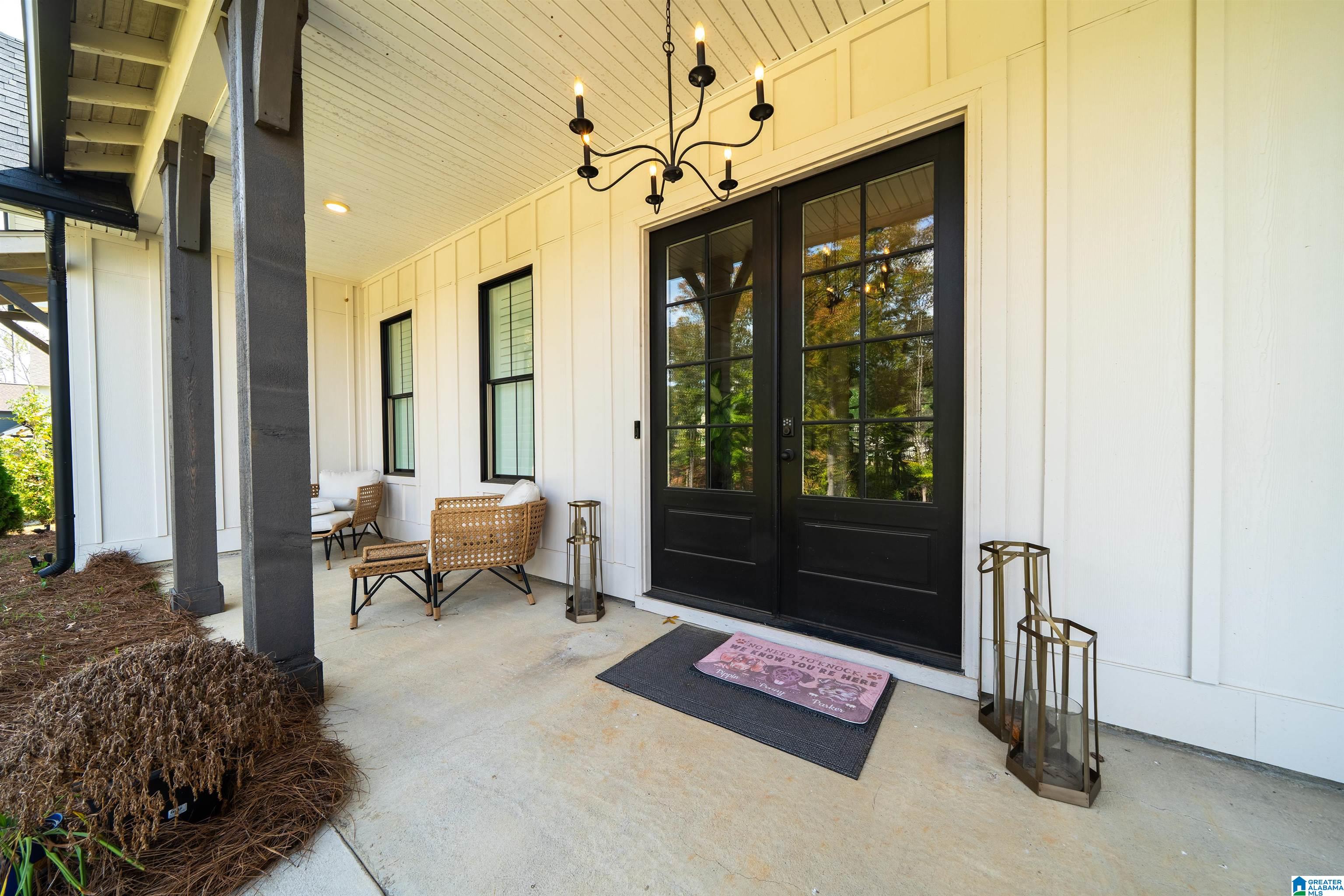 716 HICKORY HOLLOW
