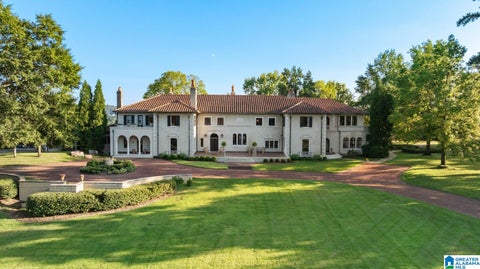 Photo of 3509 Salisbury Road, MOUNTAIN BROOK, AL 35213 (MLS # 21465403)