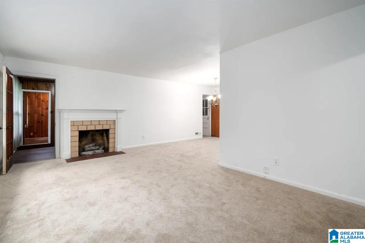 805 VANDERBILT STREET