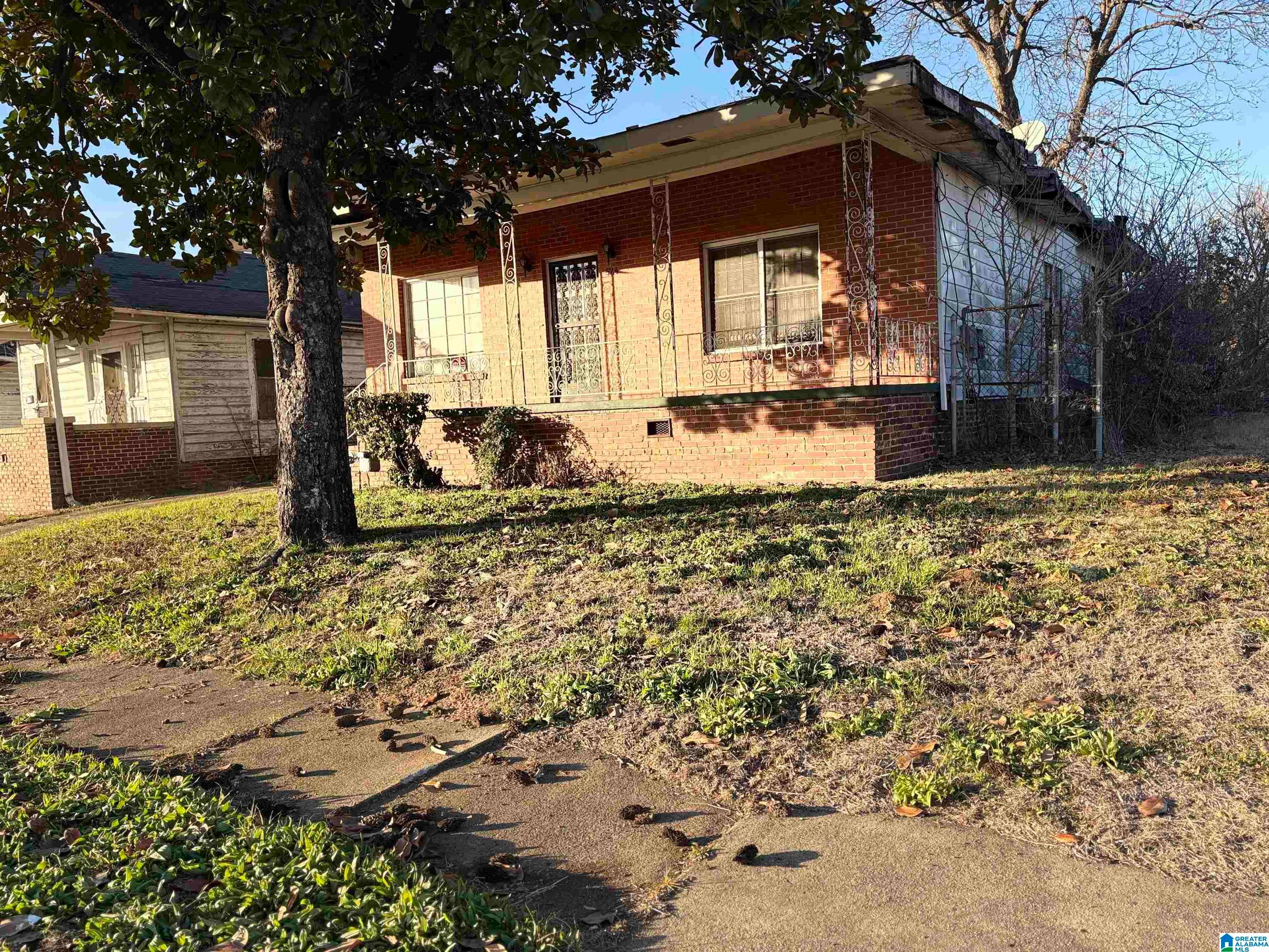 524 N 9TH AVENUE - Photo 3