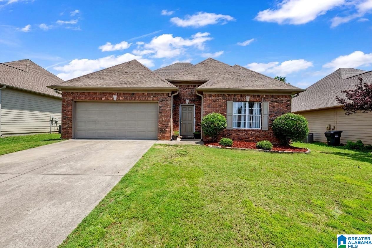 Photo 1 of 35 — 813 SAVANNAH LANE, CALERA, AL 35040