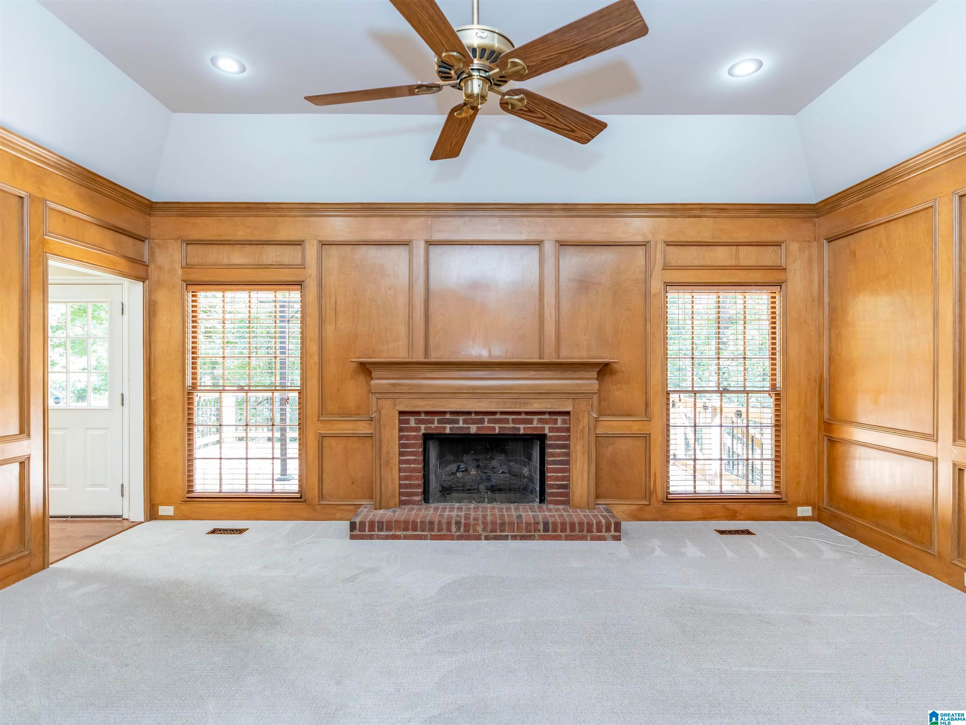 912 TALL PINES LANE