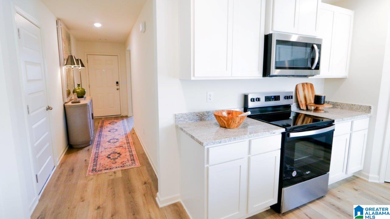 284 CAMDEN COURT SW