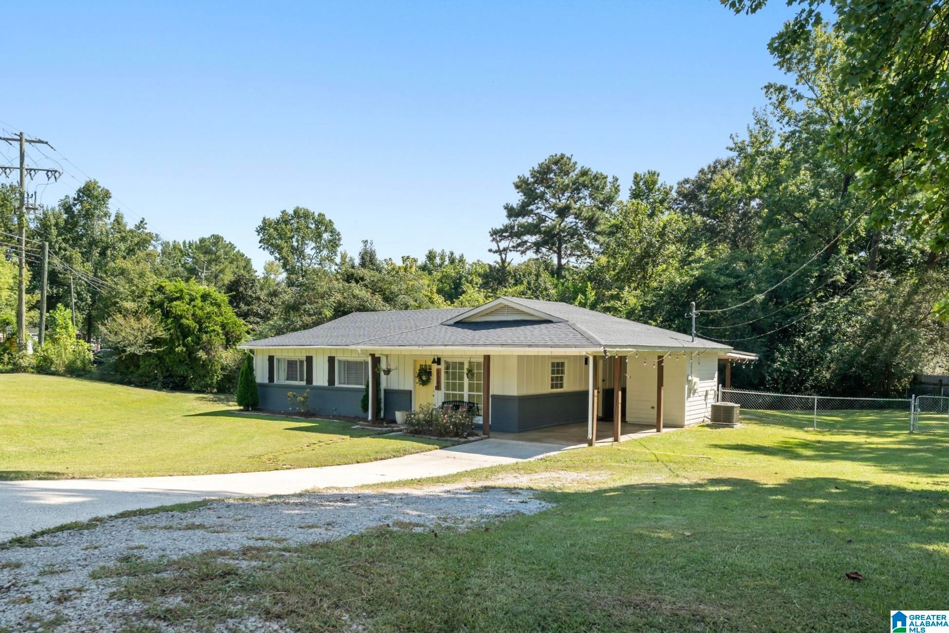2201 CHAPEL HILL ROAD