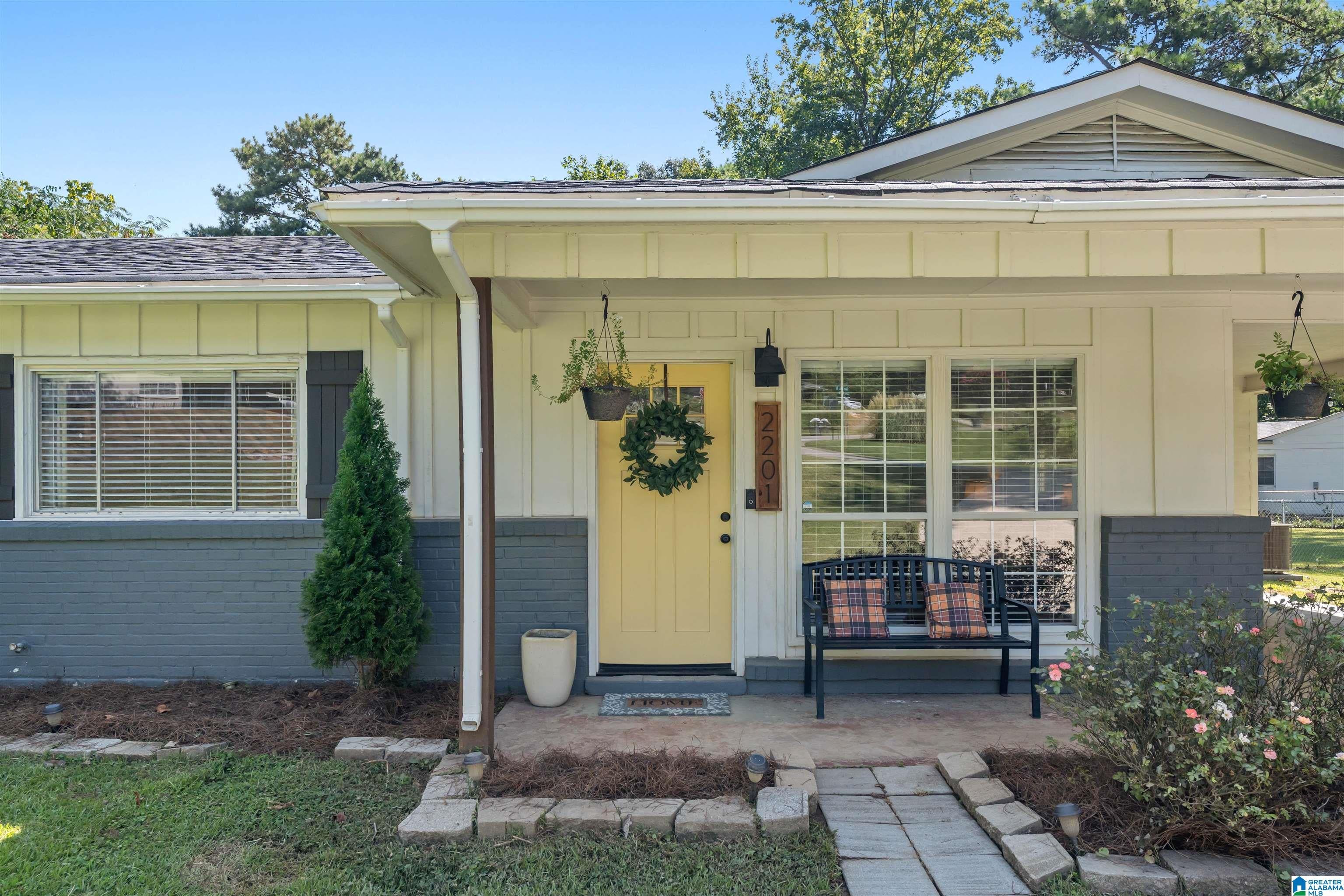 2201 CHAPEL HILL ROAD