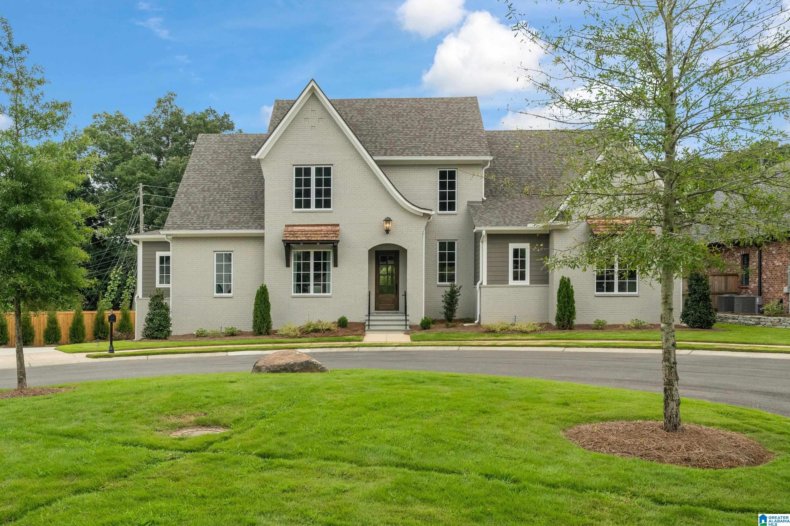 3304 SOUTHBEND CIRCLE