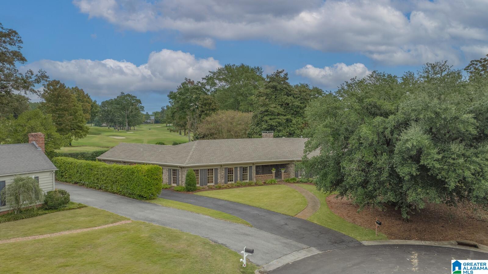 2516 COUNTRY CLUB CIRCLE