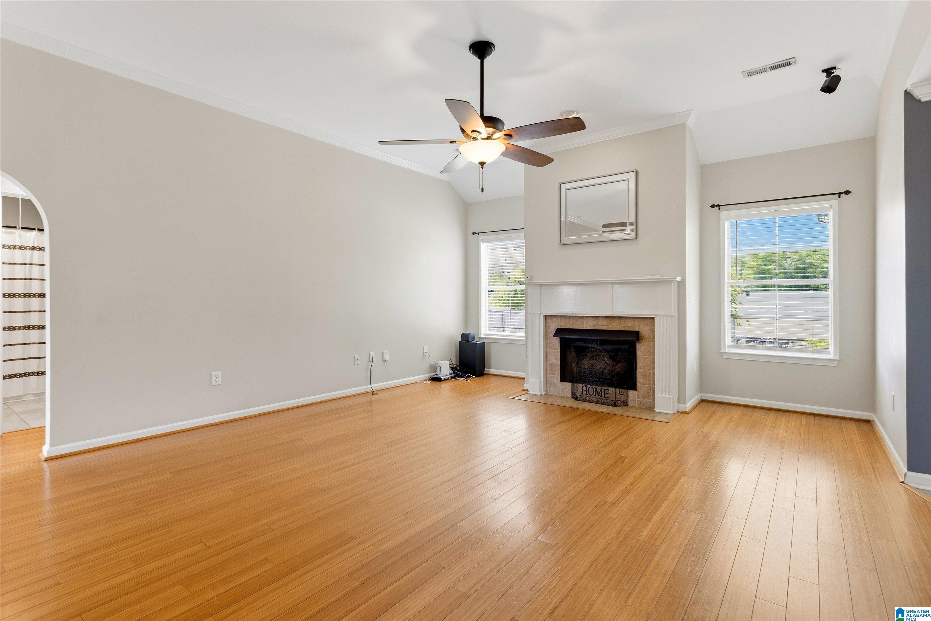 211 SARATOGA LANE