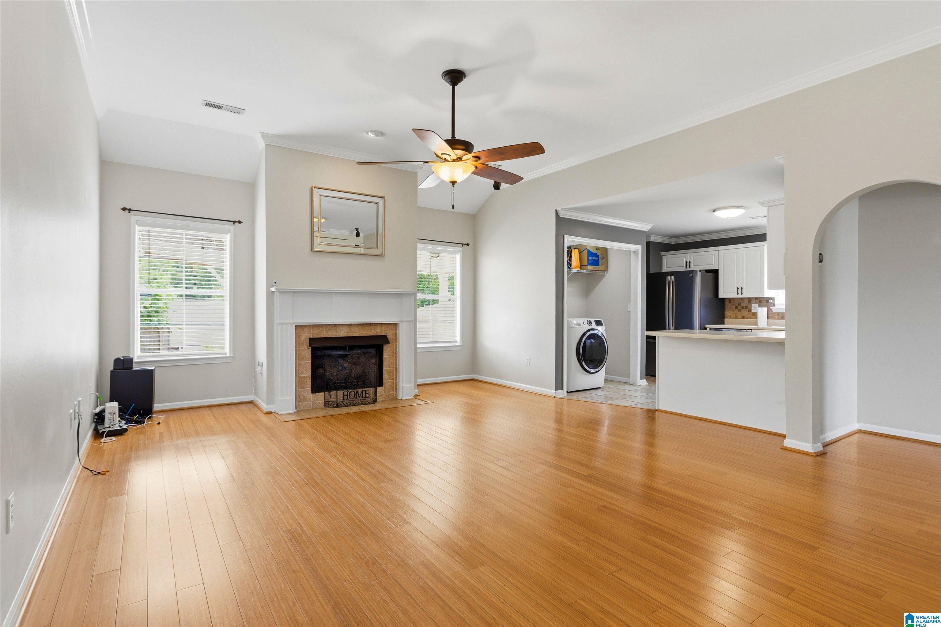 211 SARATOGA LANE