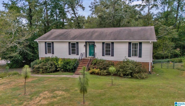 274 CAMBO DR, HOOVER, AL 35226 - Image 3753d19ad62bfe9c47d5878eea6f1115/242544802