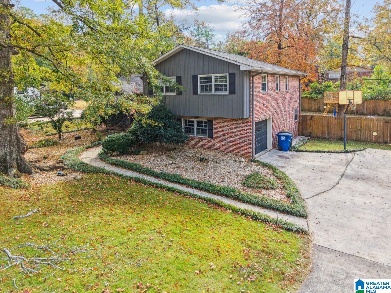 3236 MOCKINGBIRD LANE