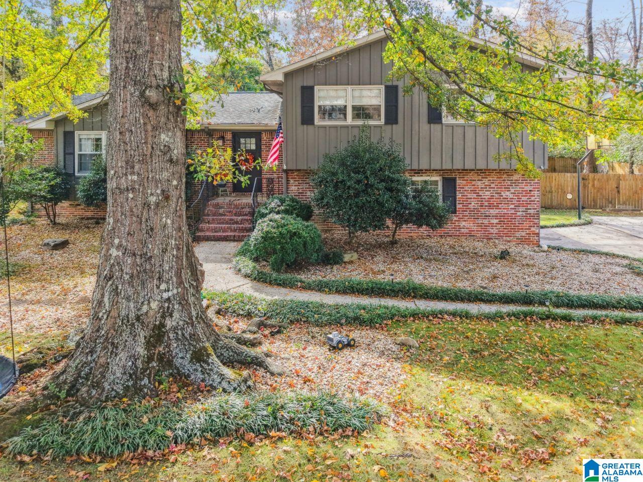 3236 MOCKINGBIRD LANE