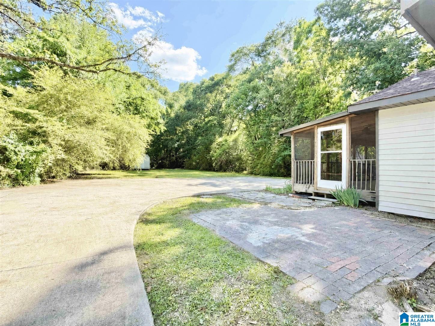 121 W CREST ROAD