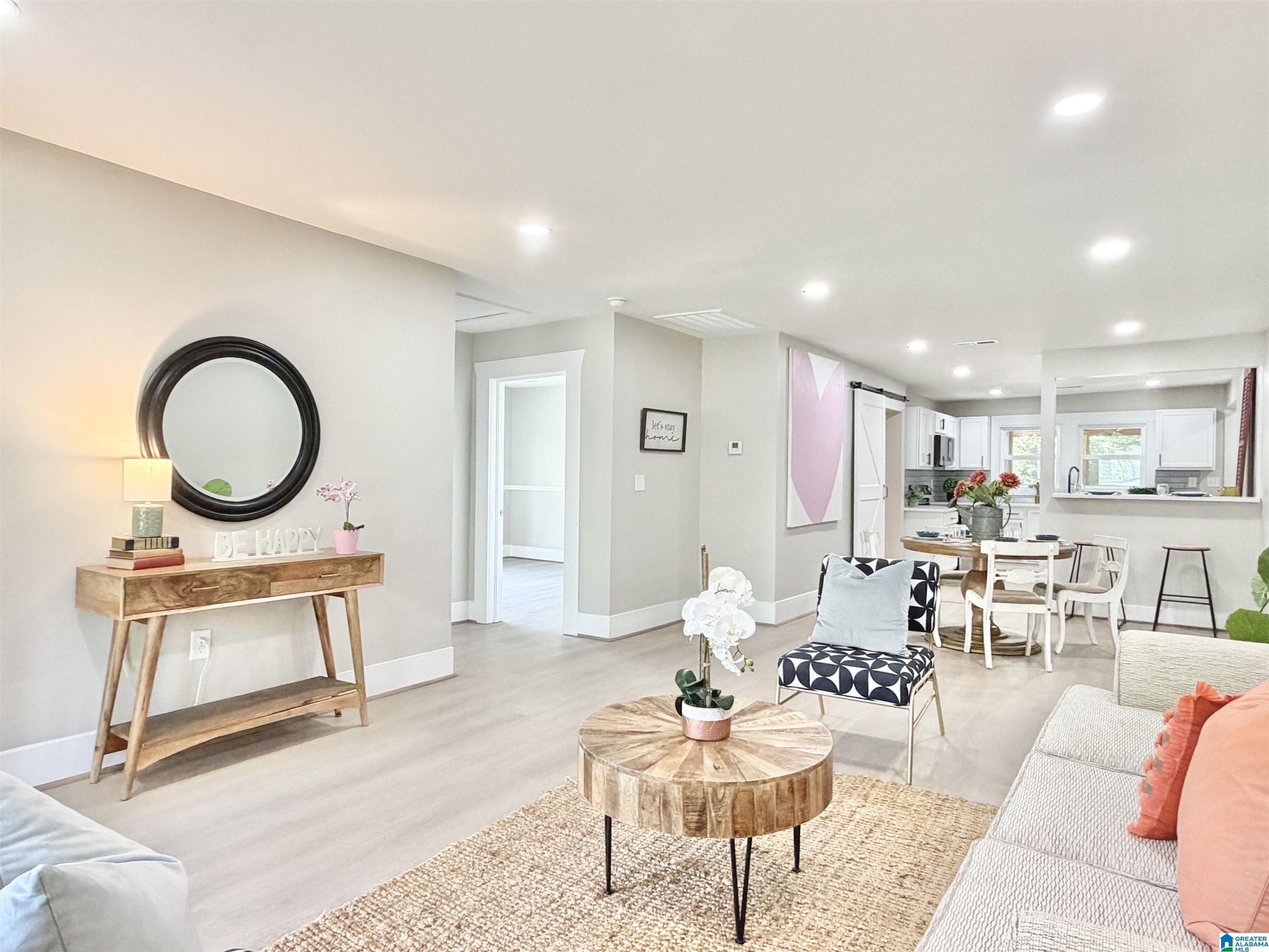 121 W CREST ROAD