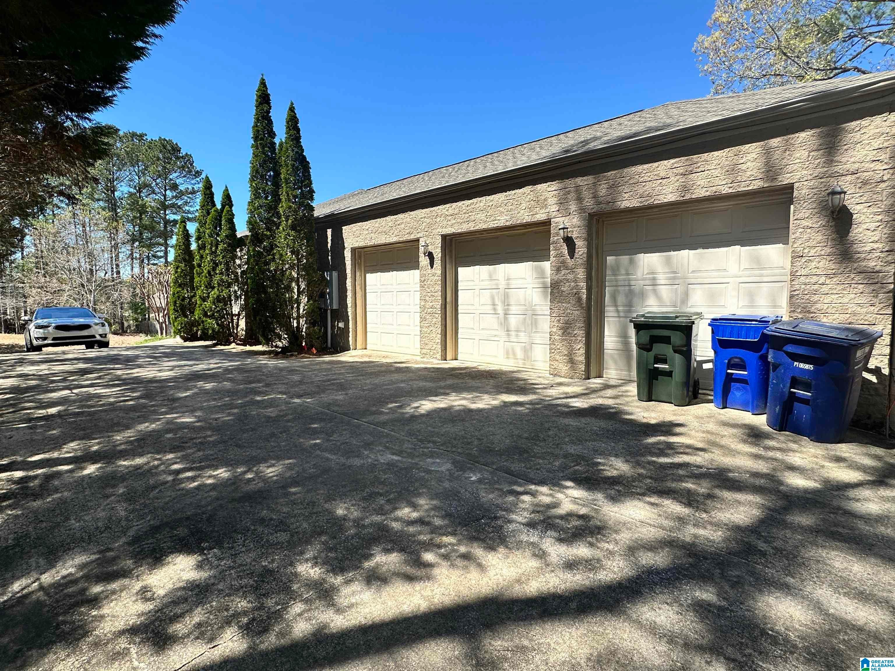 559 WOODBRIDGE TRACE