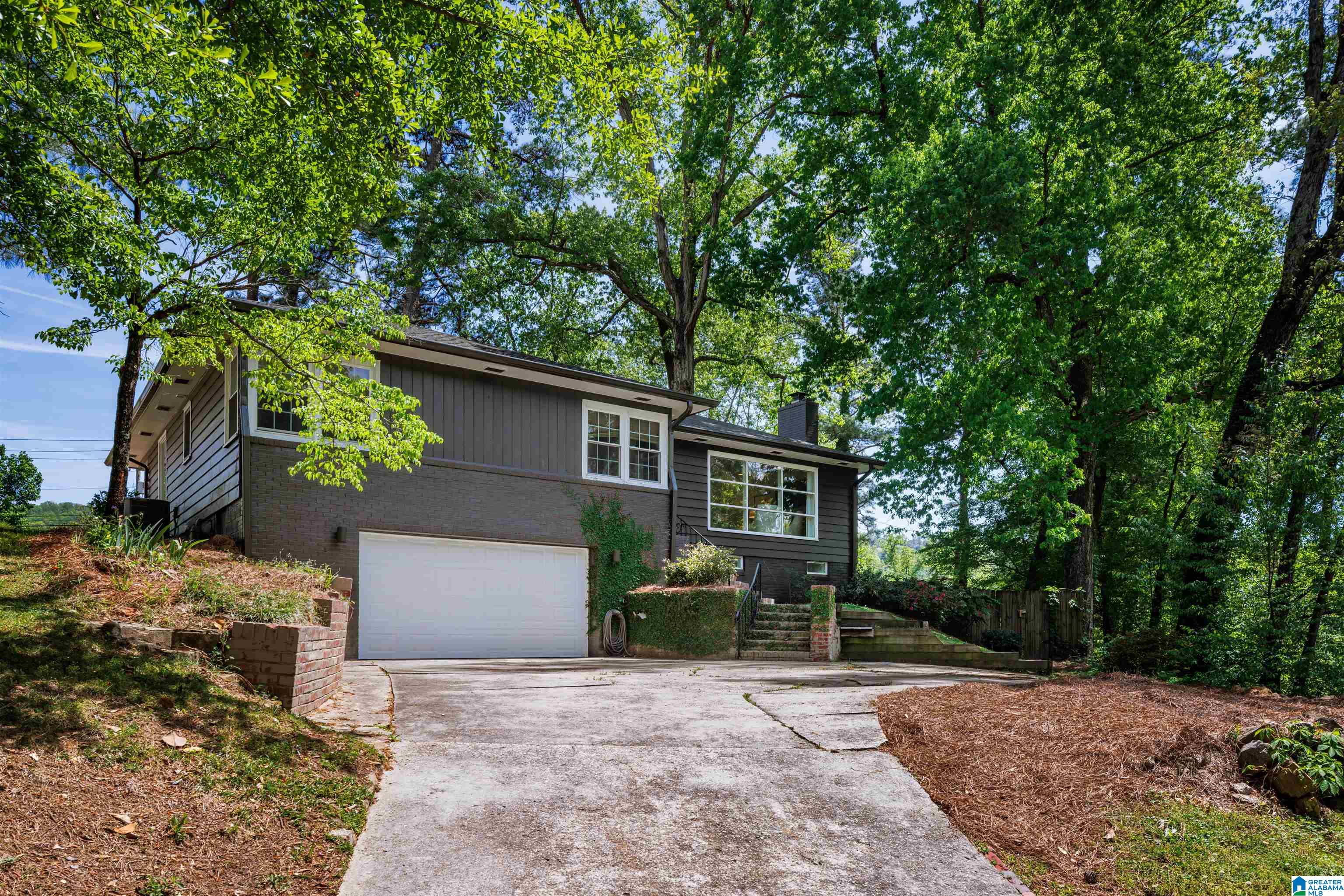 145 LUCERNE BOULEVARD