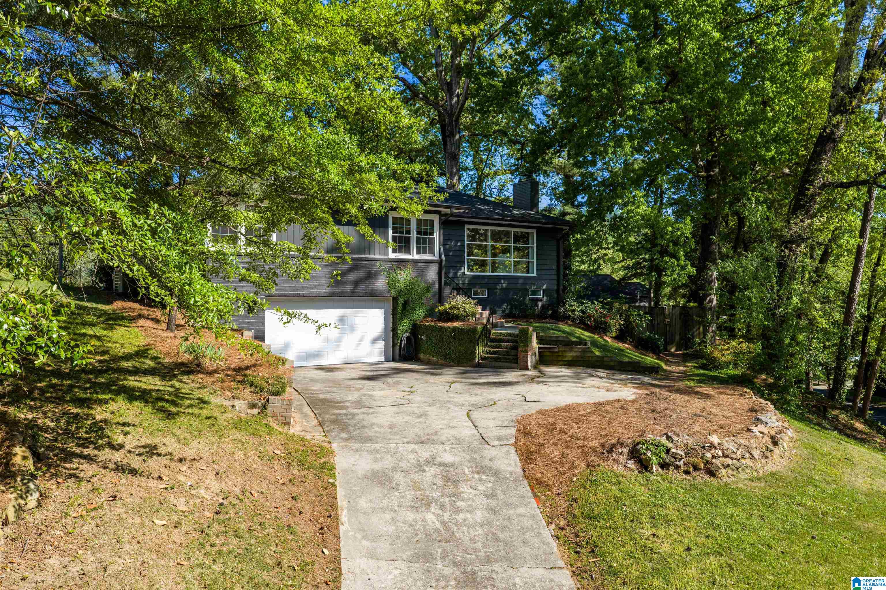 145 LUCERNE BOULEVARD