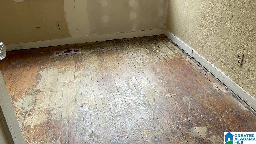 123 BROOKWOOD ROAD W