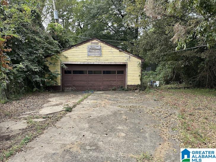 123 BROOKWOOD ROAD W