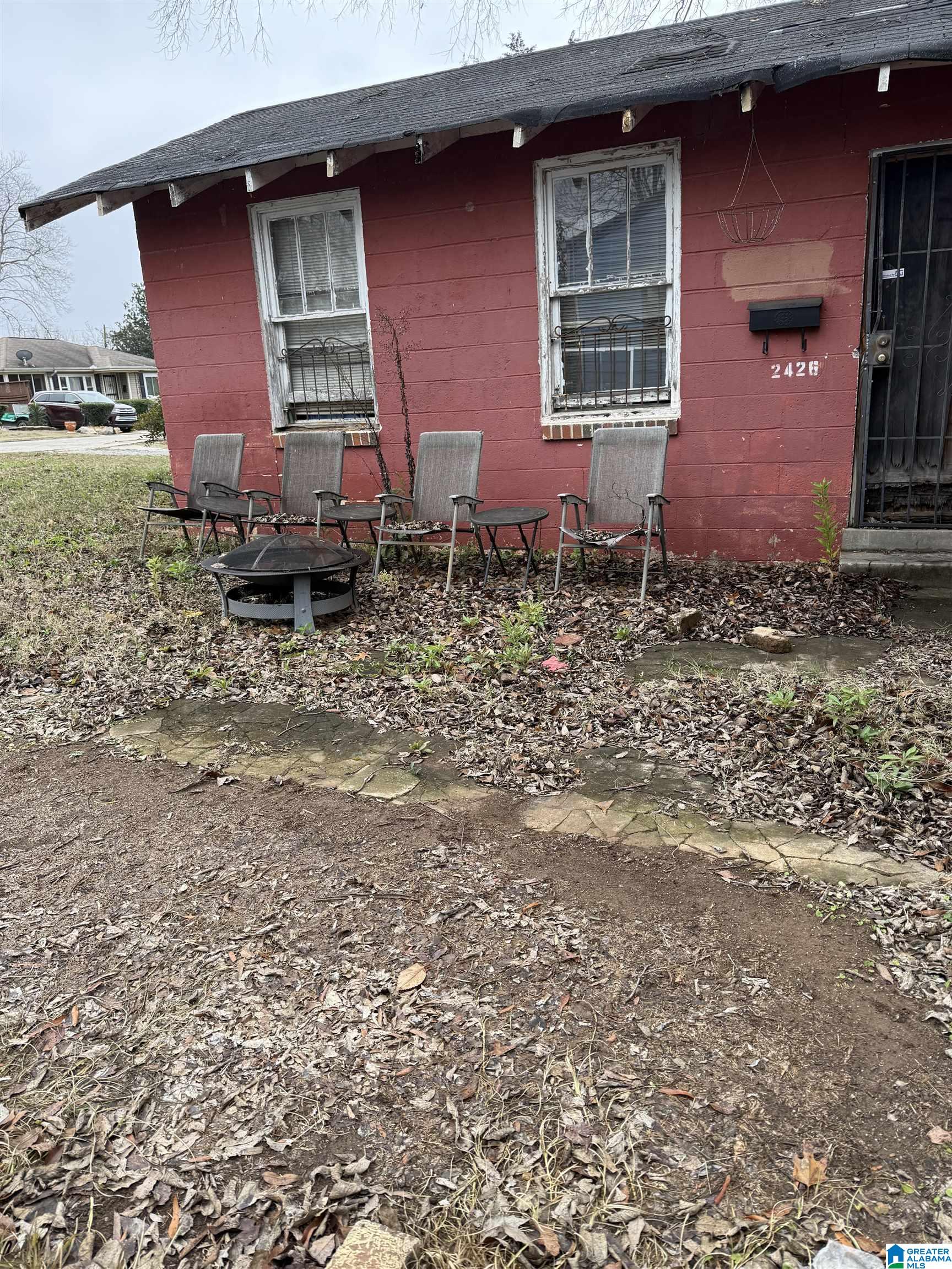 2426 PRINCETON AVENUE SW - Photo 4
