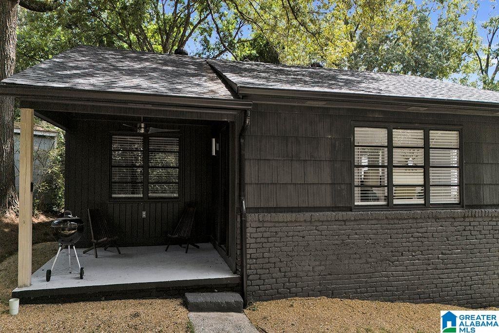 913 REDFERN TRAIL