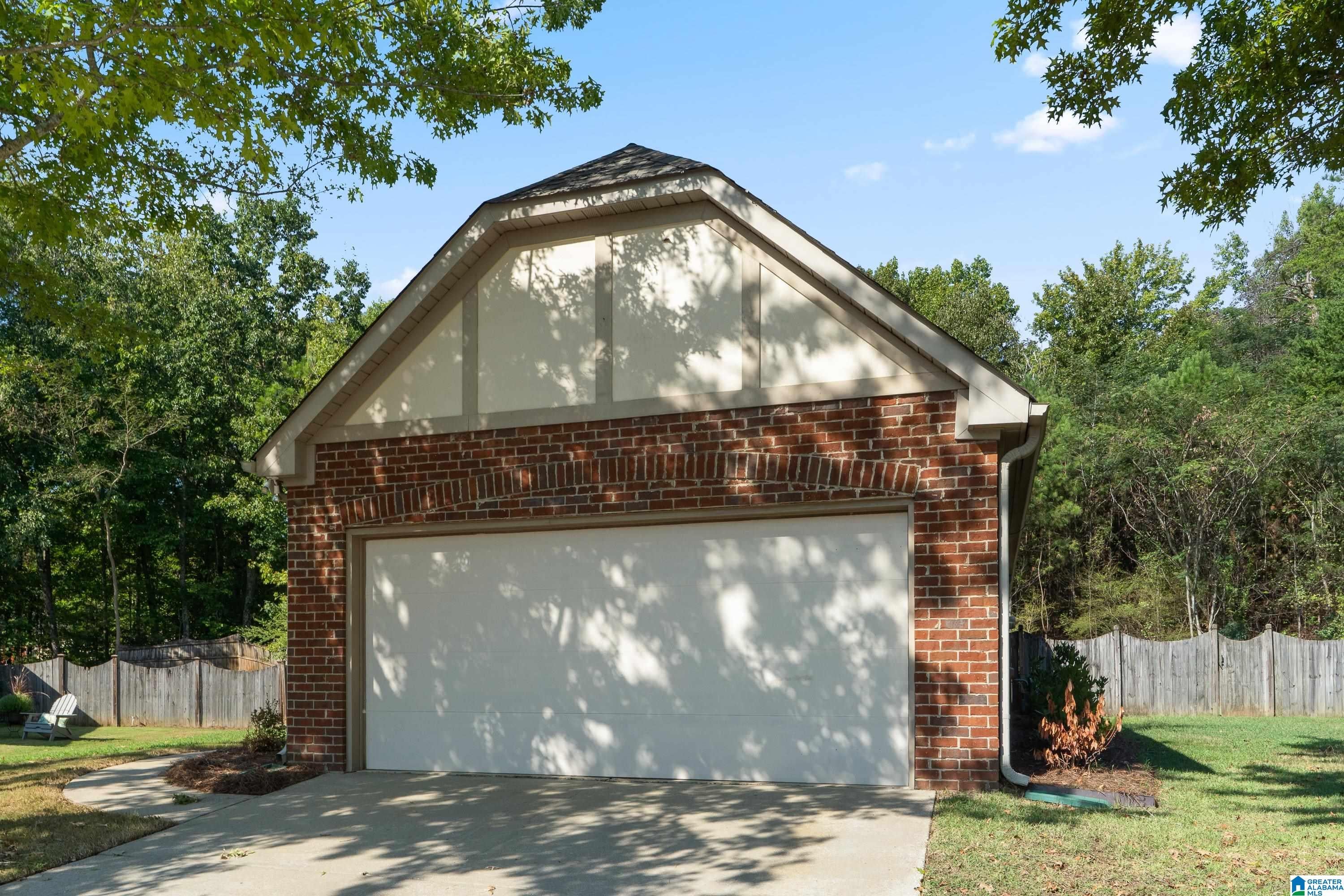 2828 OXMOOR GLEN DRIVE