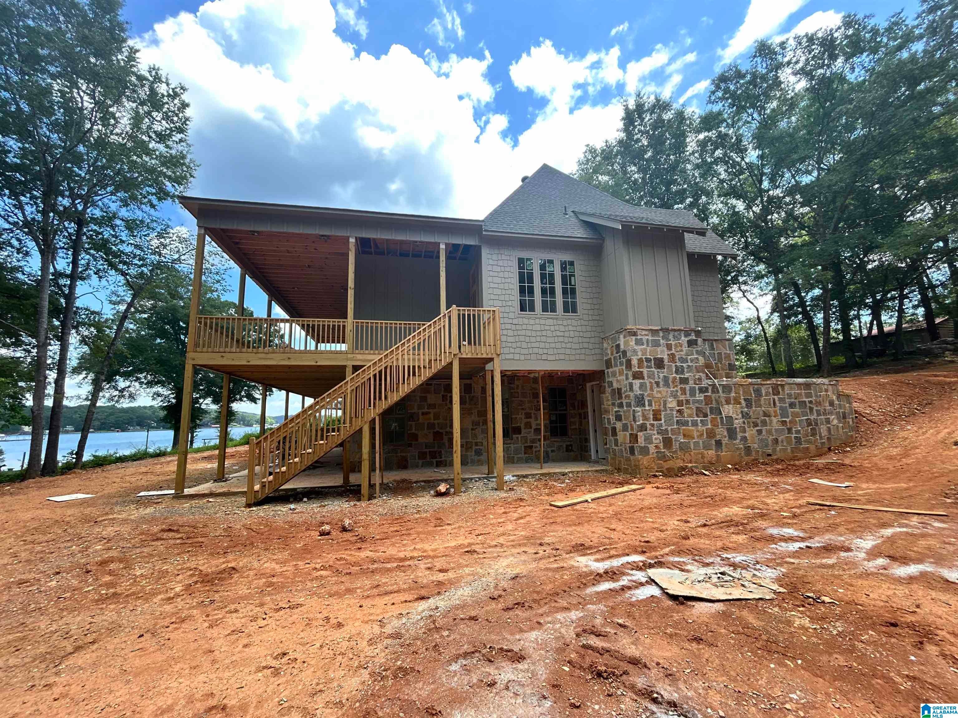 105 RIVERCREST LANE
