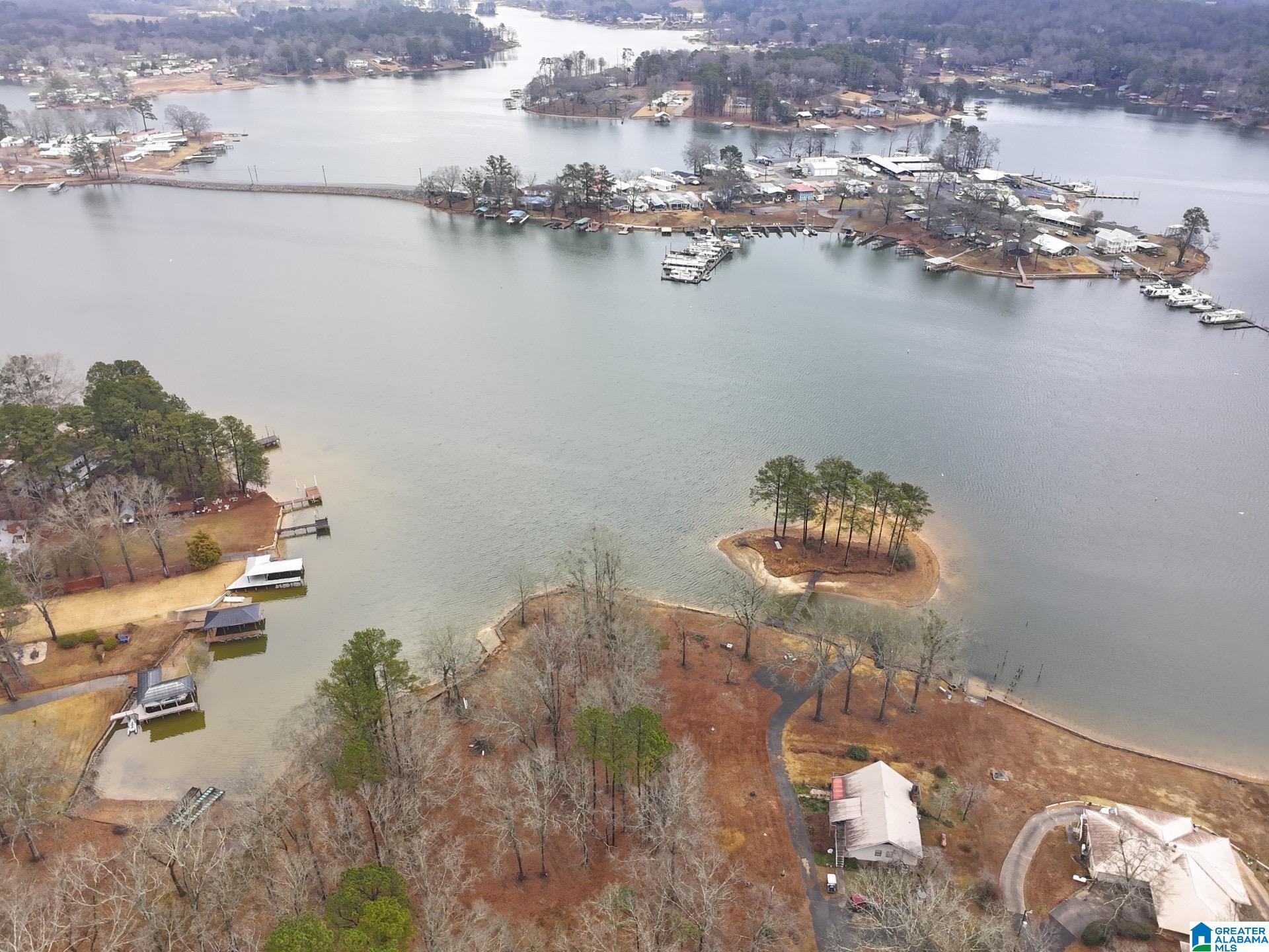 105 RIVERCREST LANE