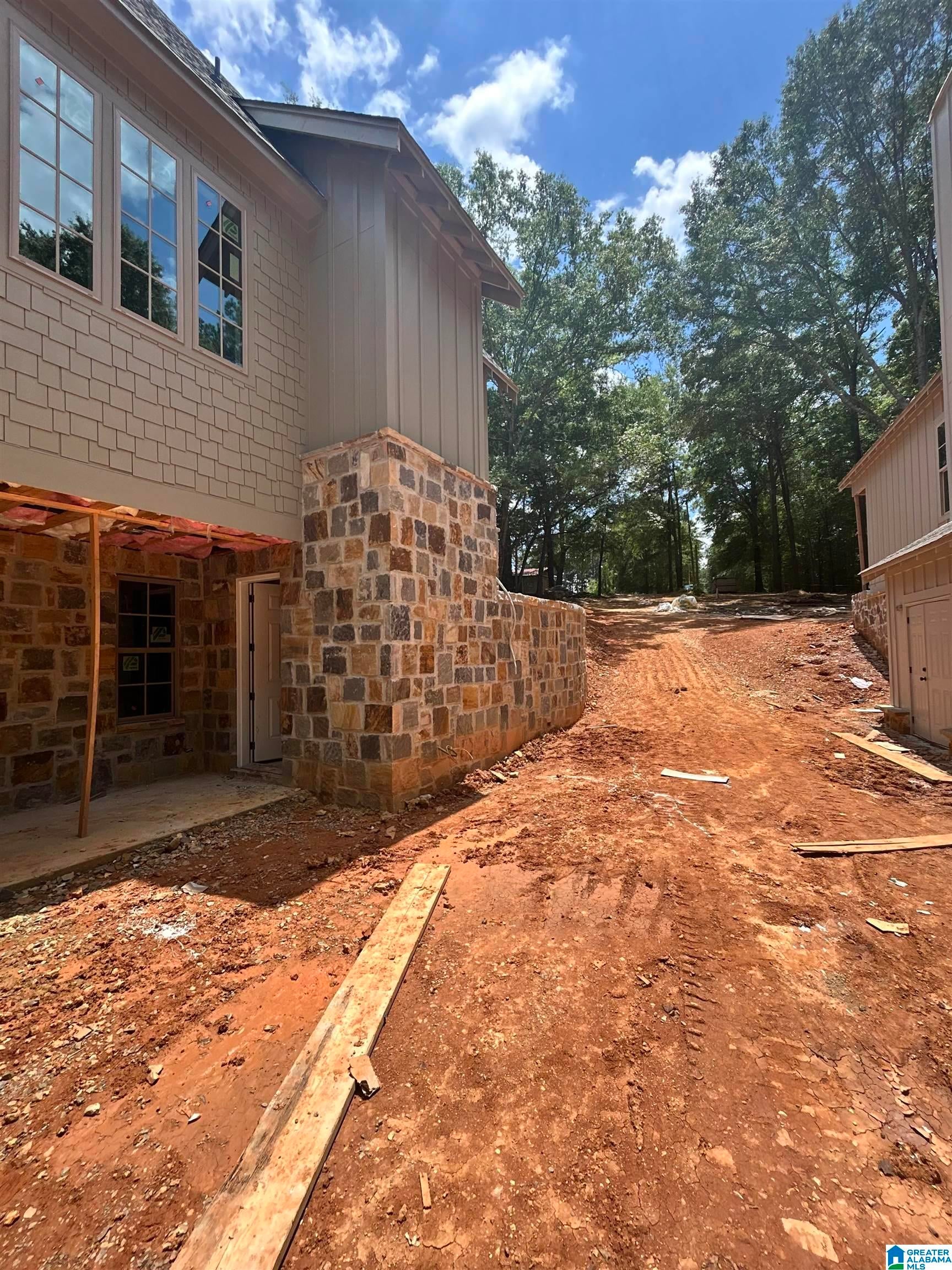 105 RIVERCREST LANE