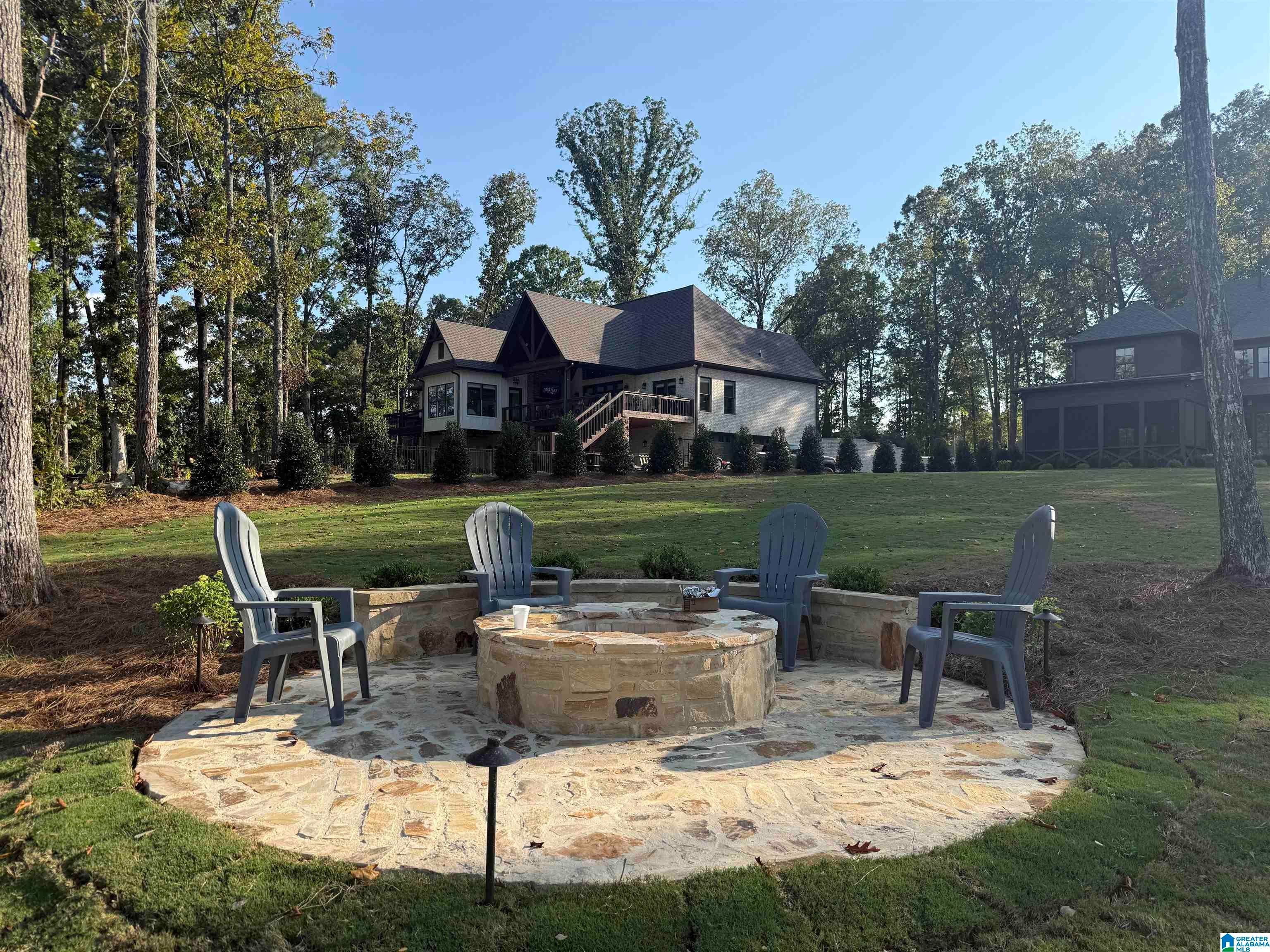 105 RIVERCREST LANE